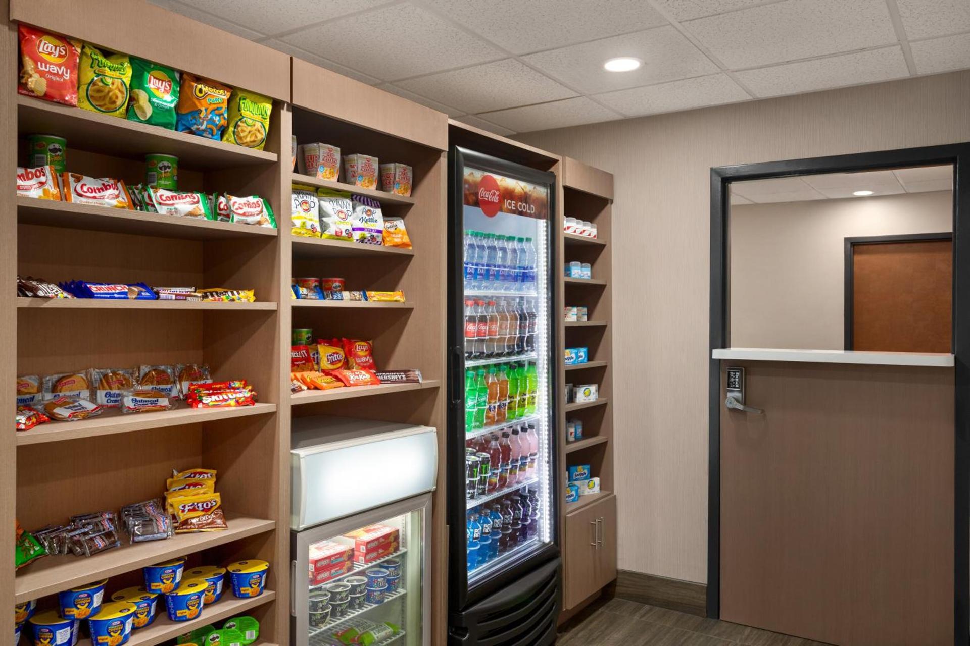 Holiday Inn Express & Suites Pembroke Pines-Sheridan St by IHG photo 77