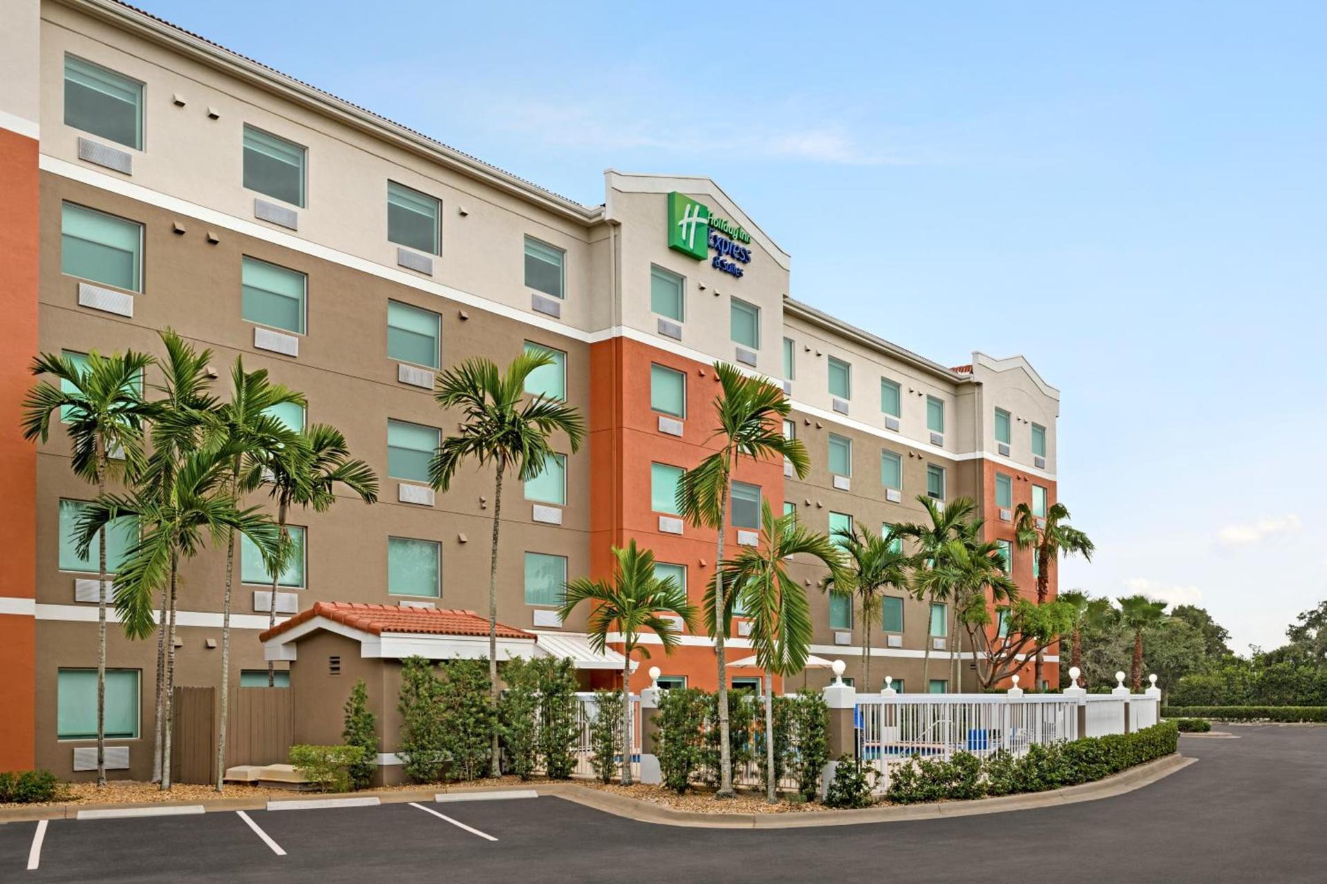 Holiday Inn Express & Suites Pembroke Pines-Sheridan St by IHG photo 57