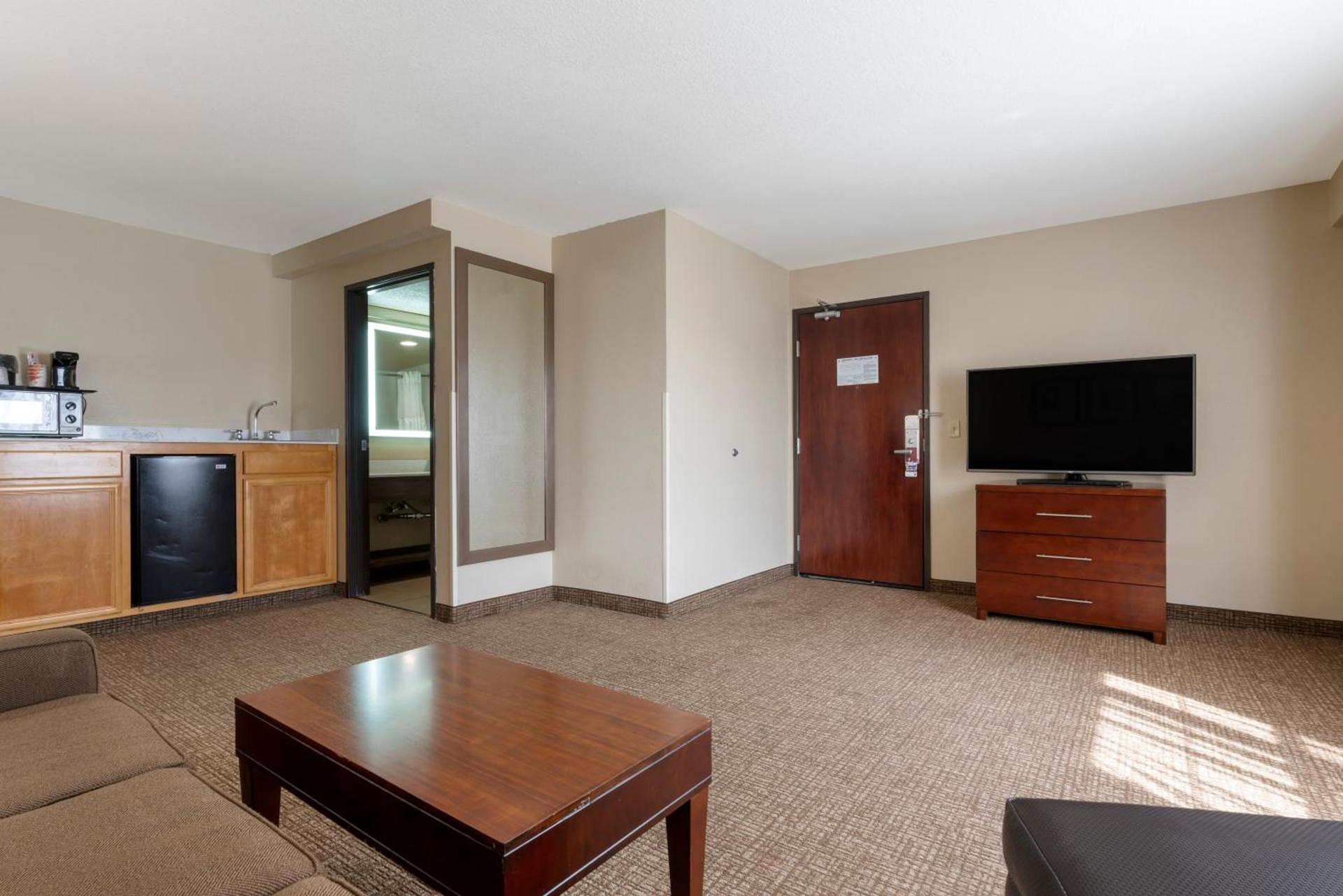 Comfort Suites Downtown Sacramento photo 44