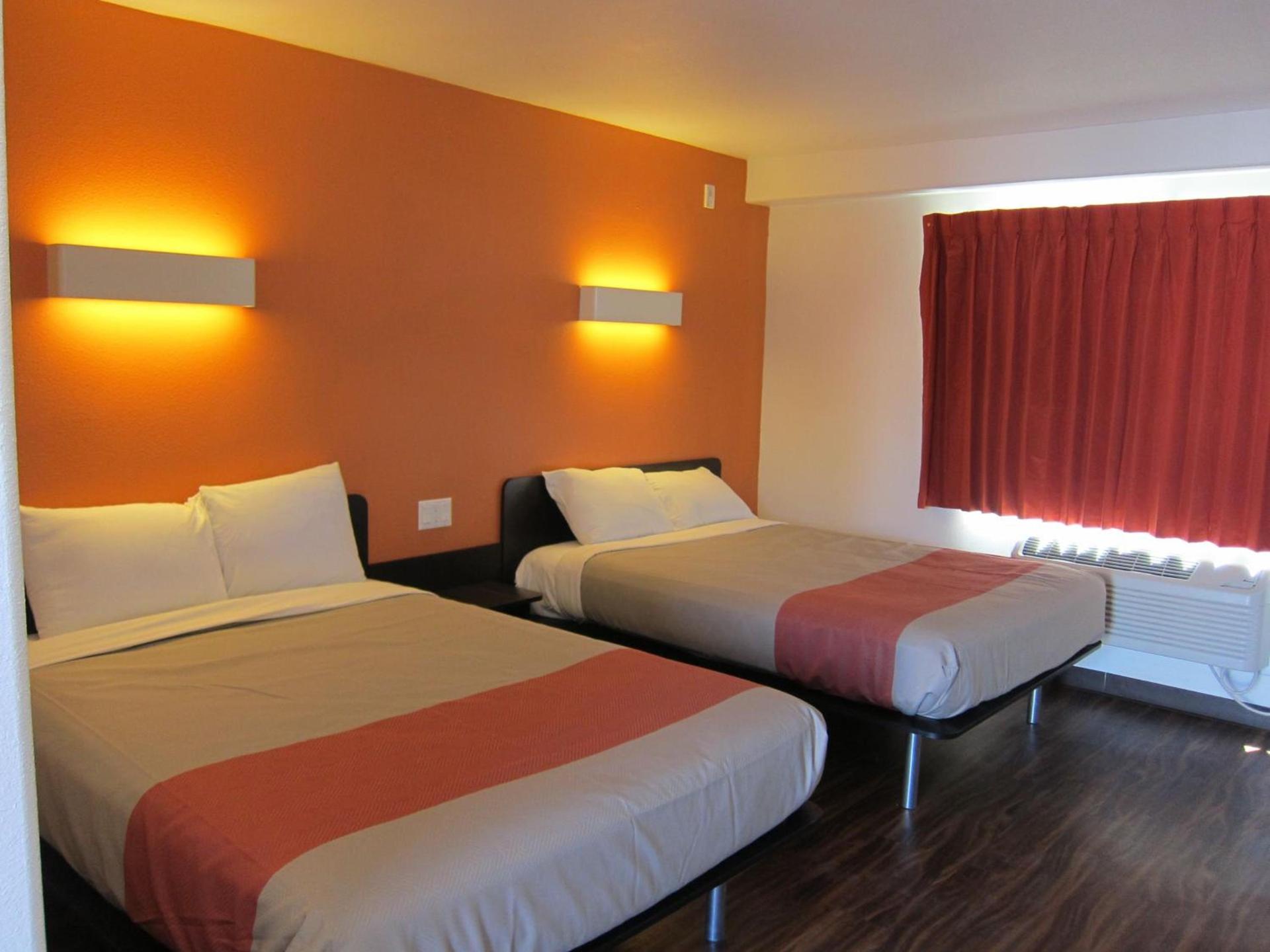 Motel 6-Oceanside, CA, Marina photo 6