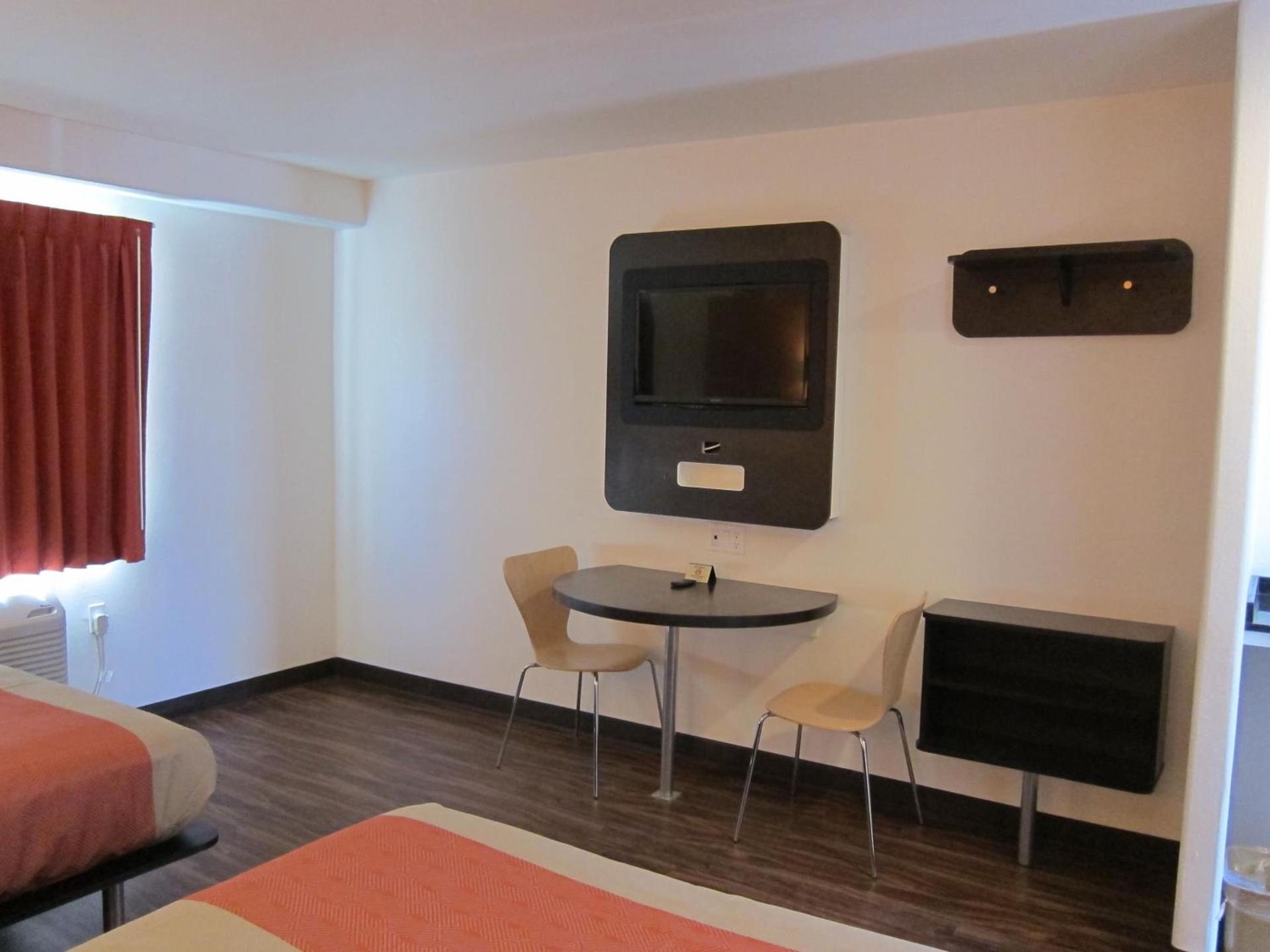 Motel 6-Oceanside, CA, Marina photo 18