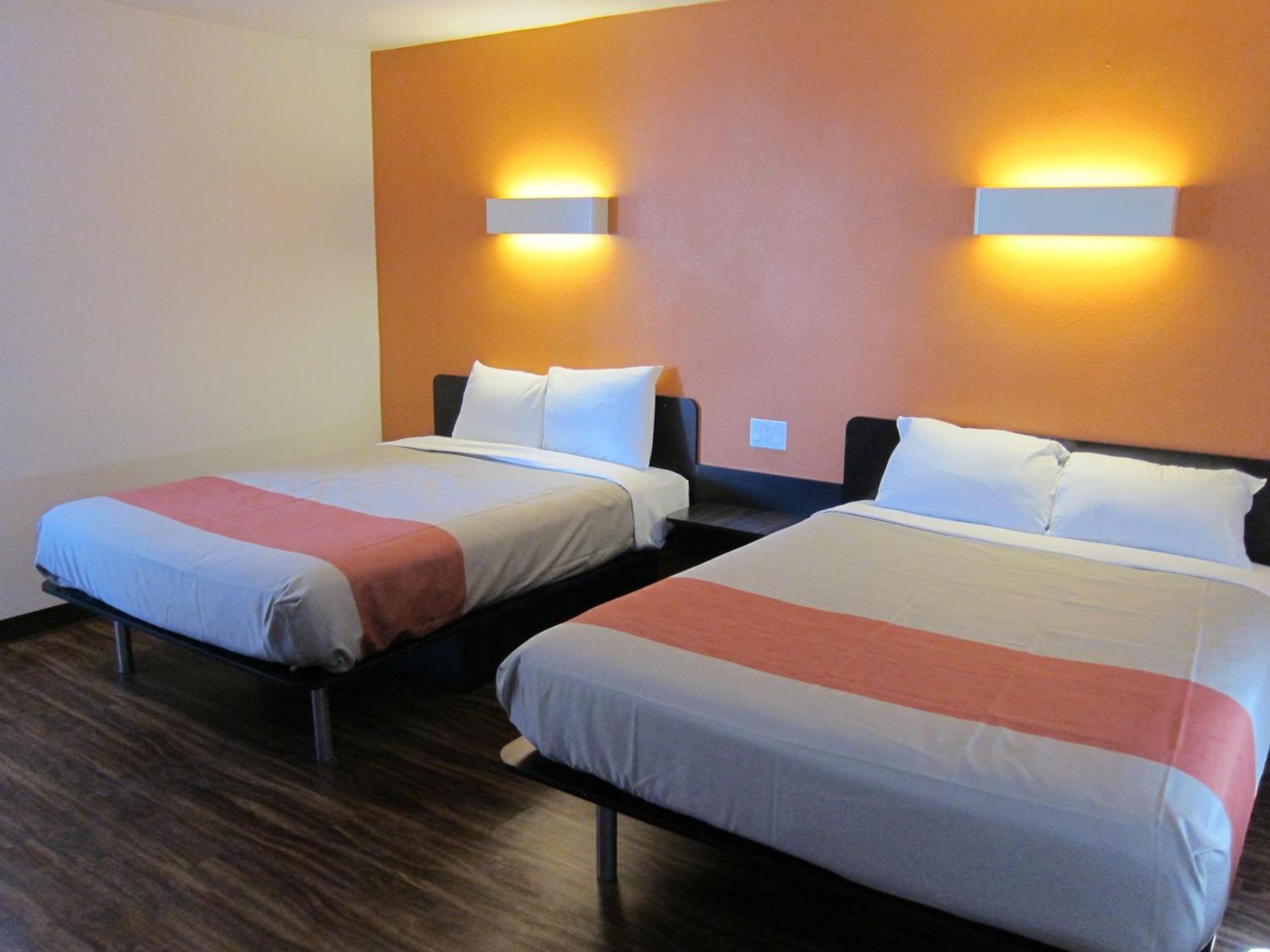 Motel 6-Oceanside, CA, Marina photo 11