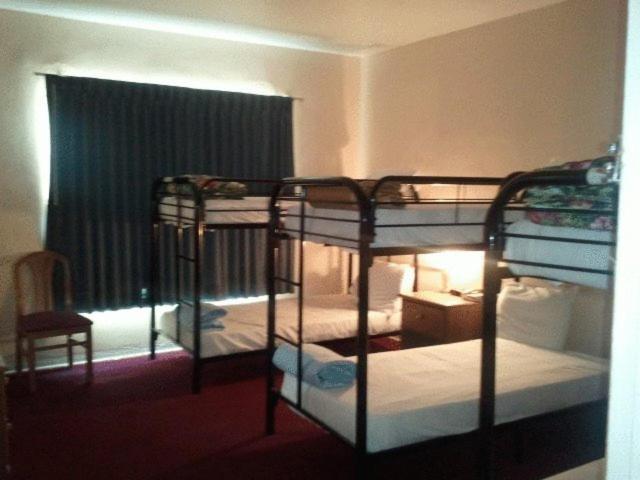 Collins Avenue Hostel photo 13