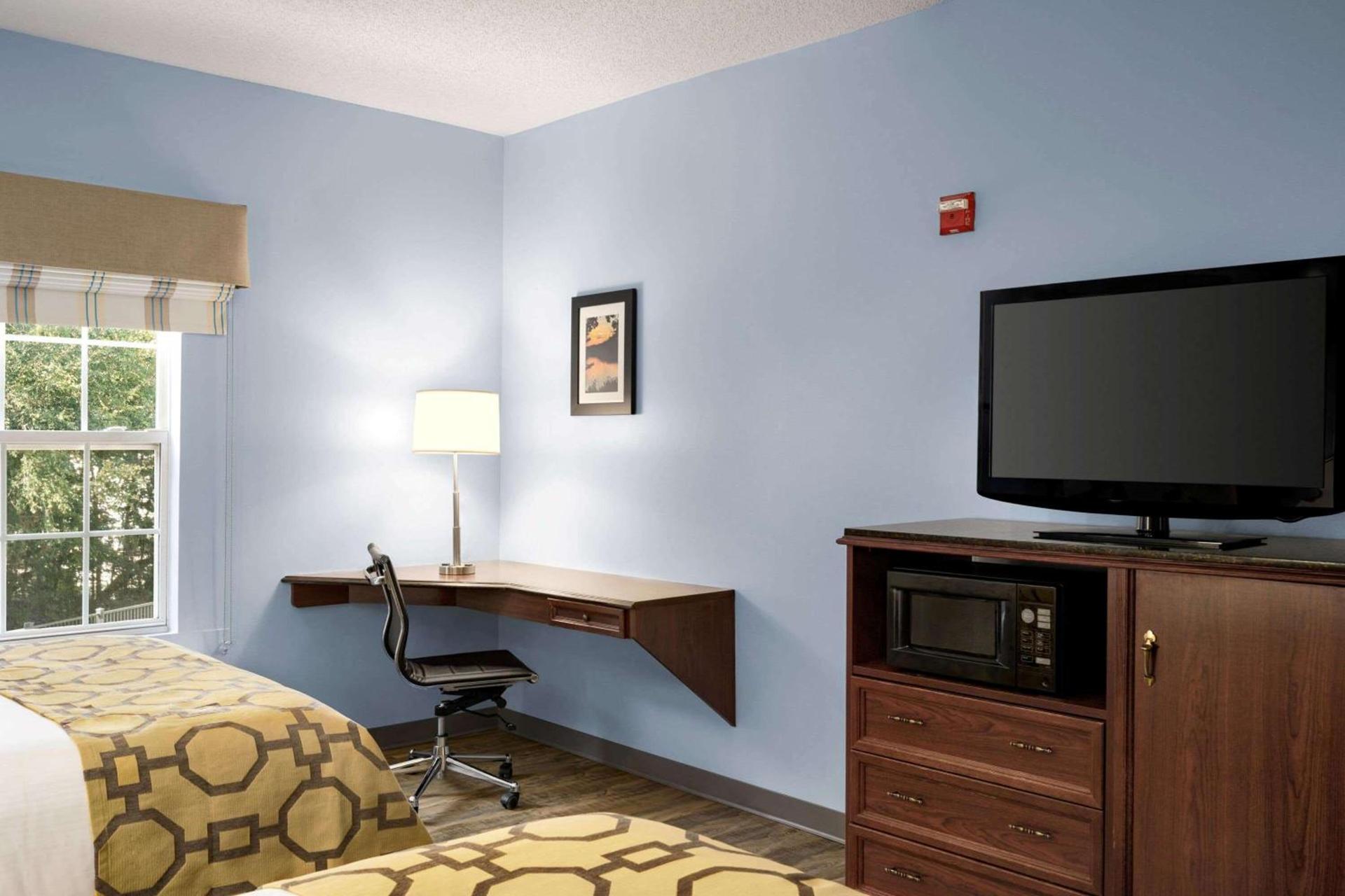 Baymont by Wyndham Henderson Oxford photo 27