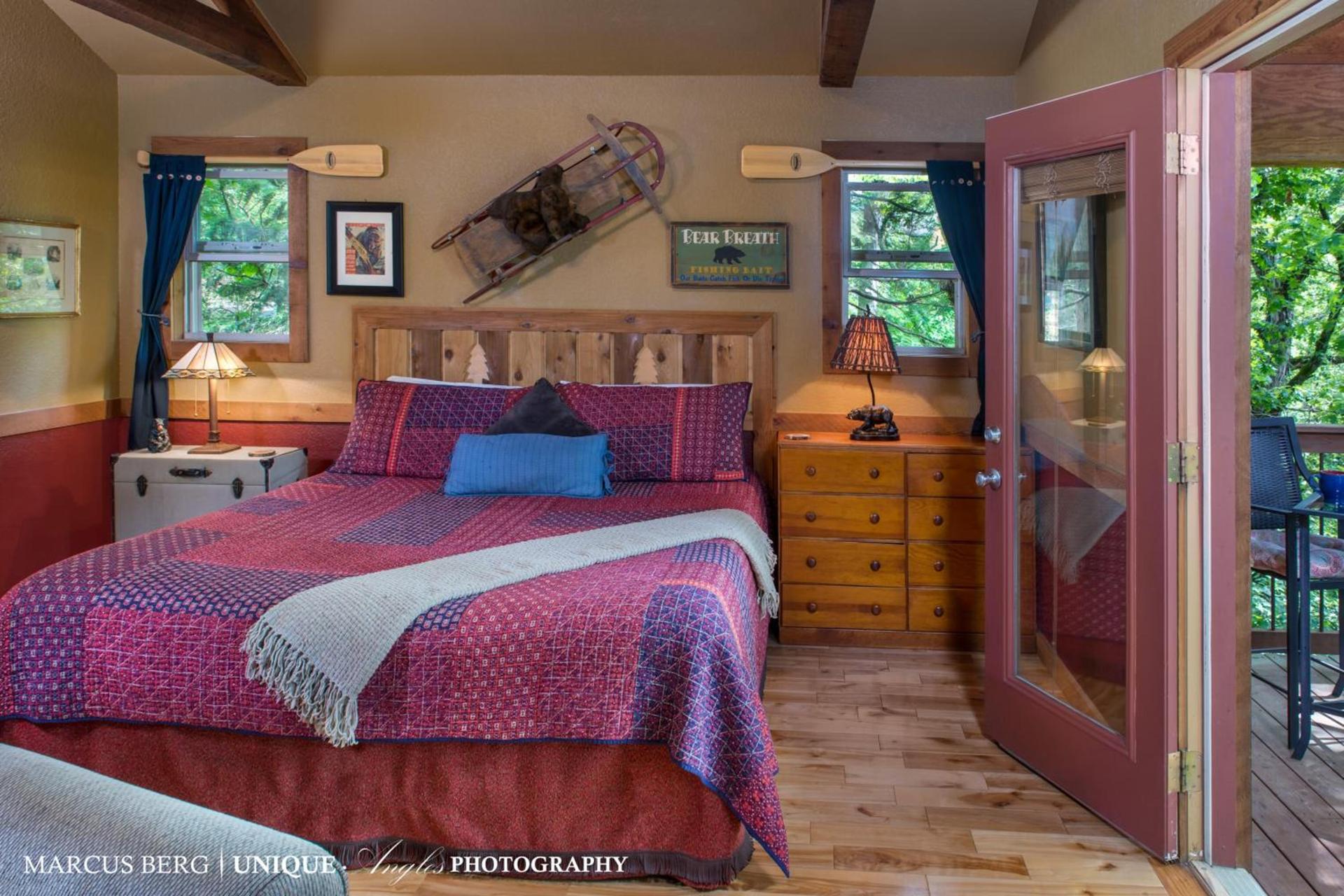 Eureka Sunset Cabins photo 22