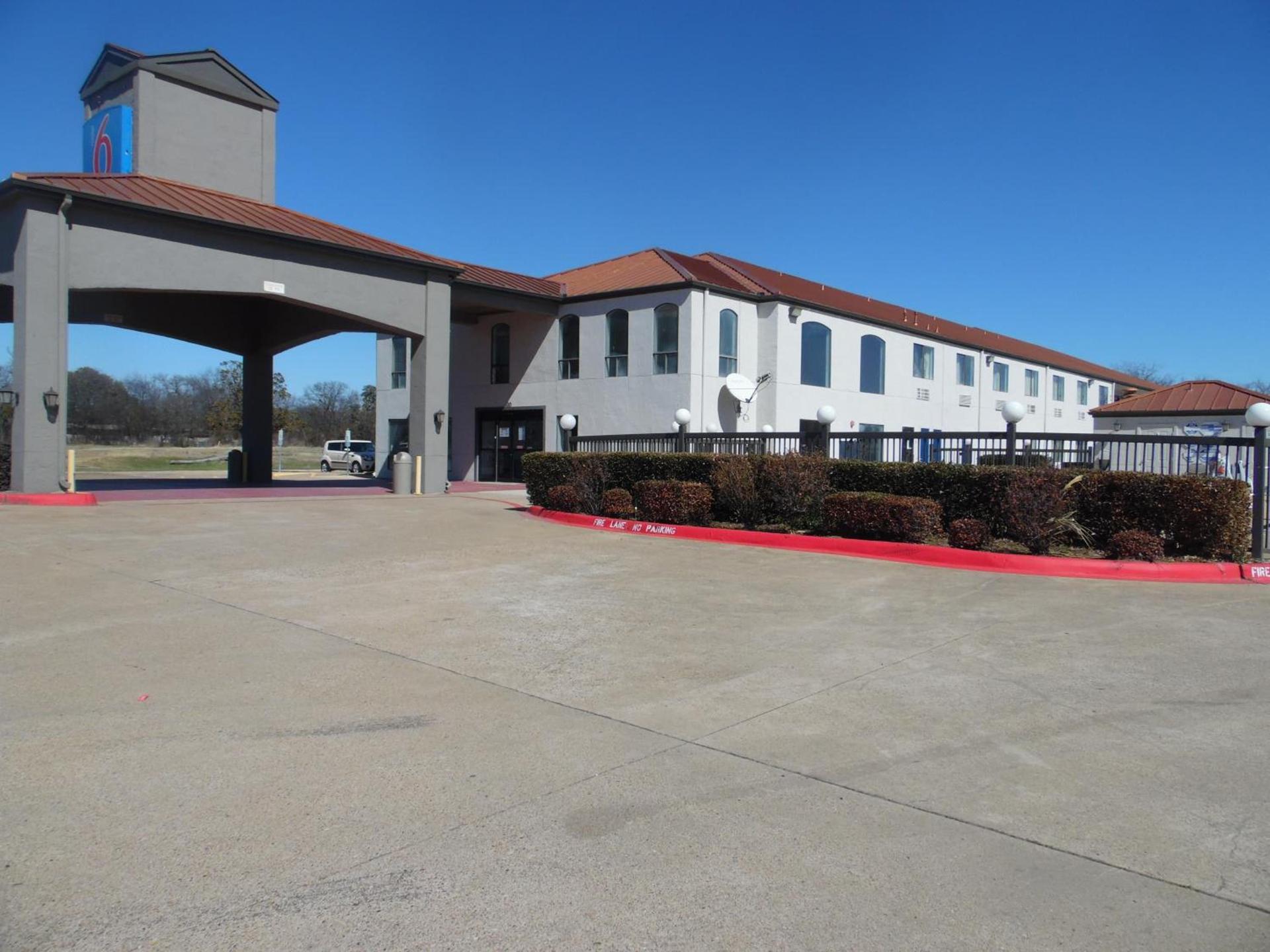 Motel 6-Ennis, TX photo 25