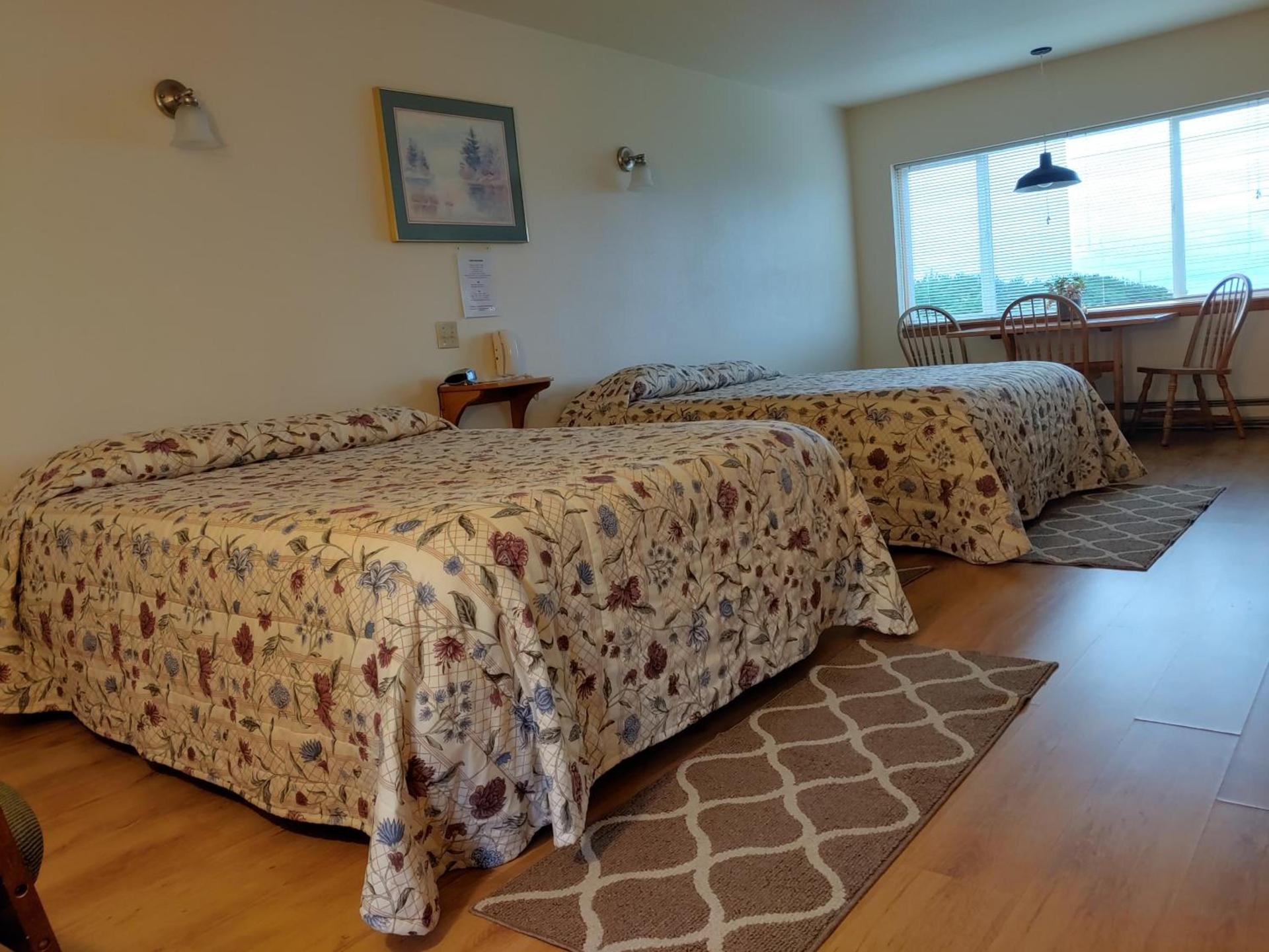 The Dublin House Motel photo 54