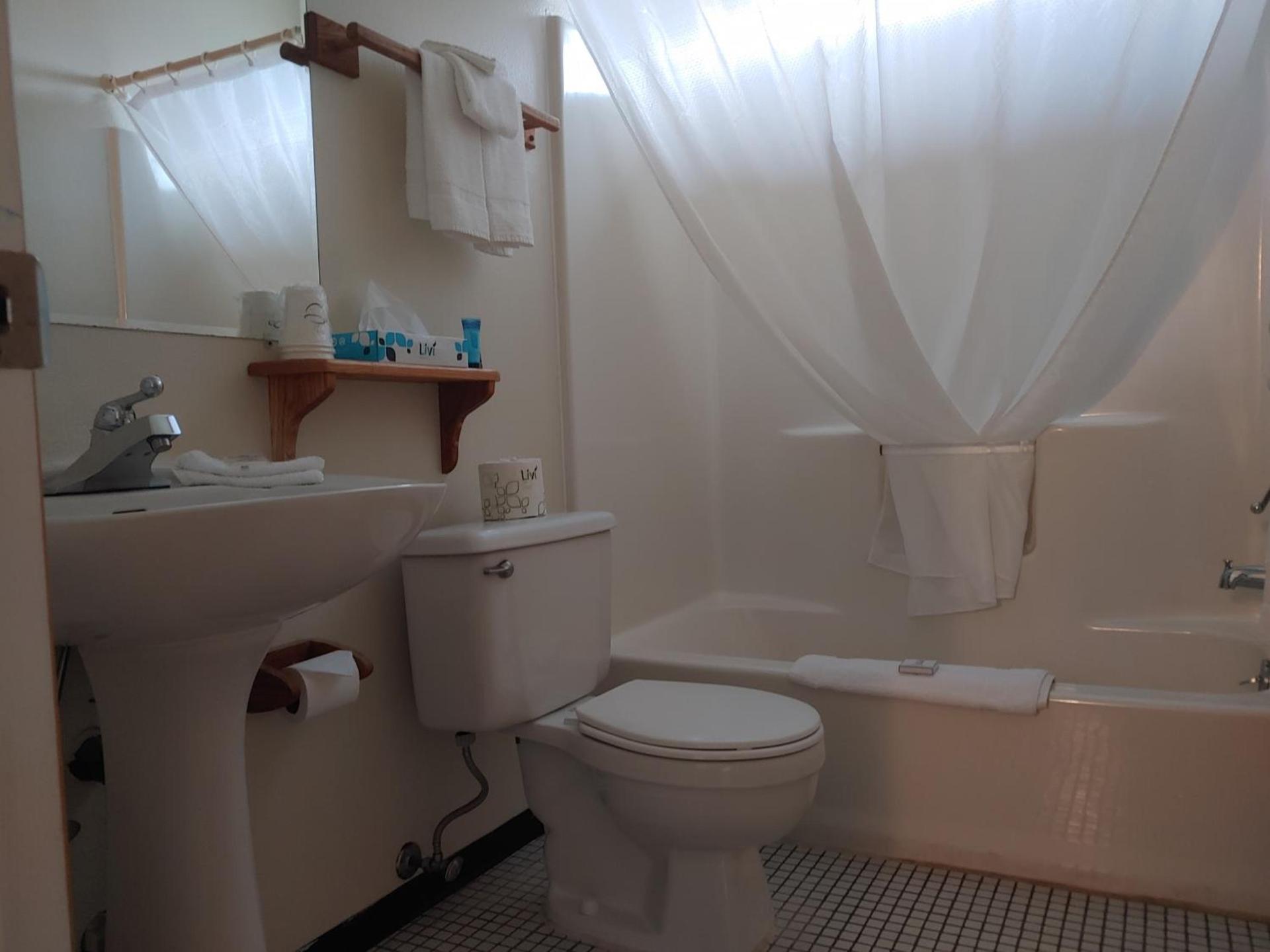 The Dublin House Motel photo 7