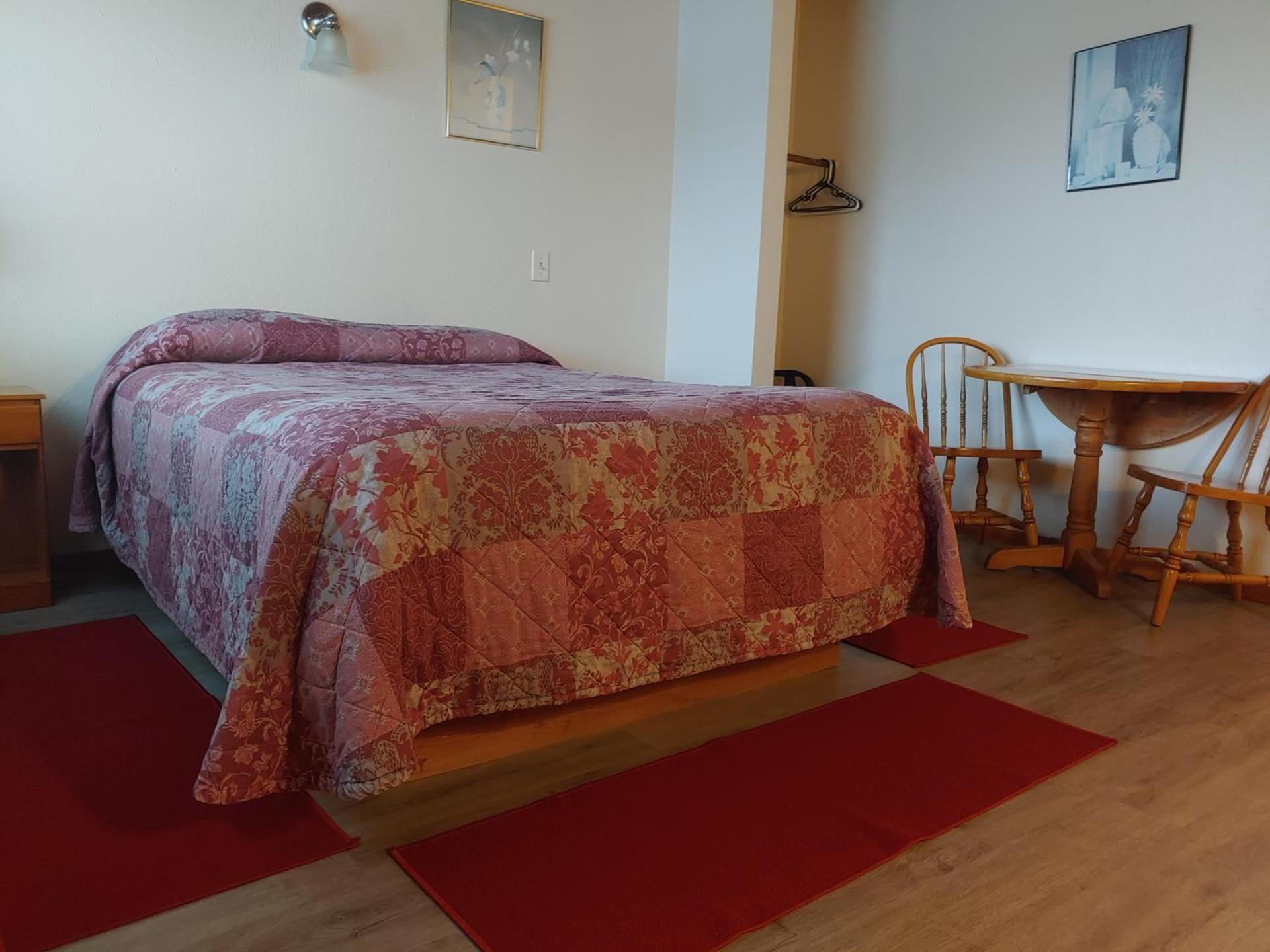 The Dublin House Motel photo 27