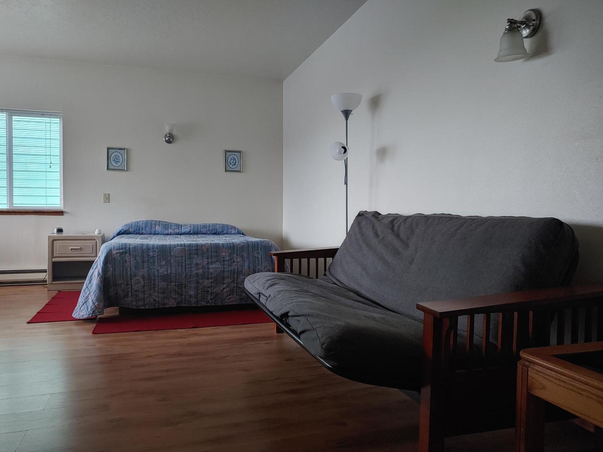 The Dublin House Motel photo 85