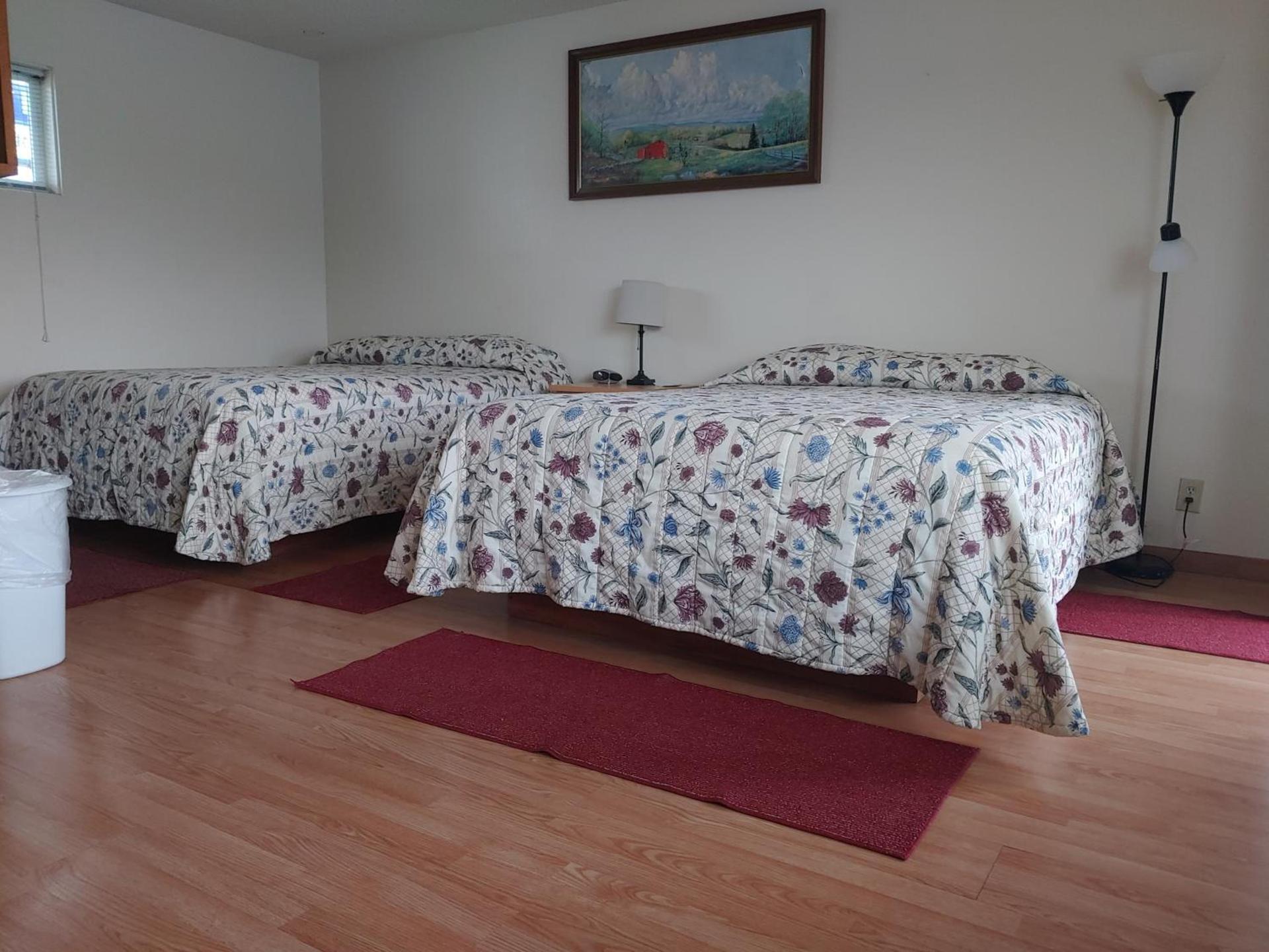 The Dublin House Motel photo 60