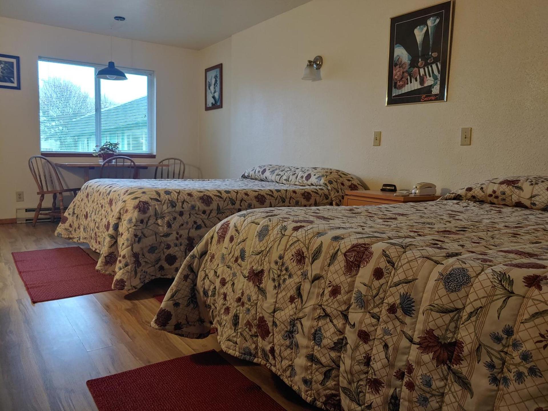 The Dublin House Motel photo 80