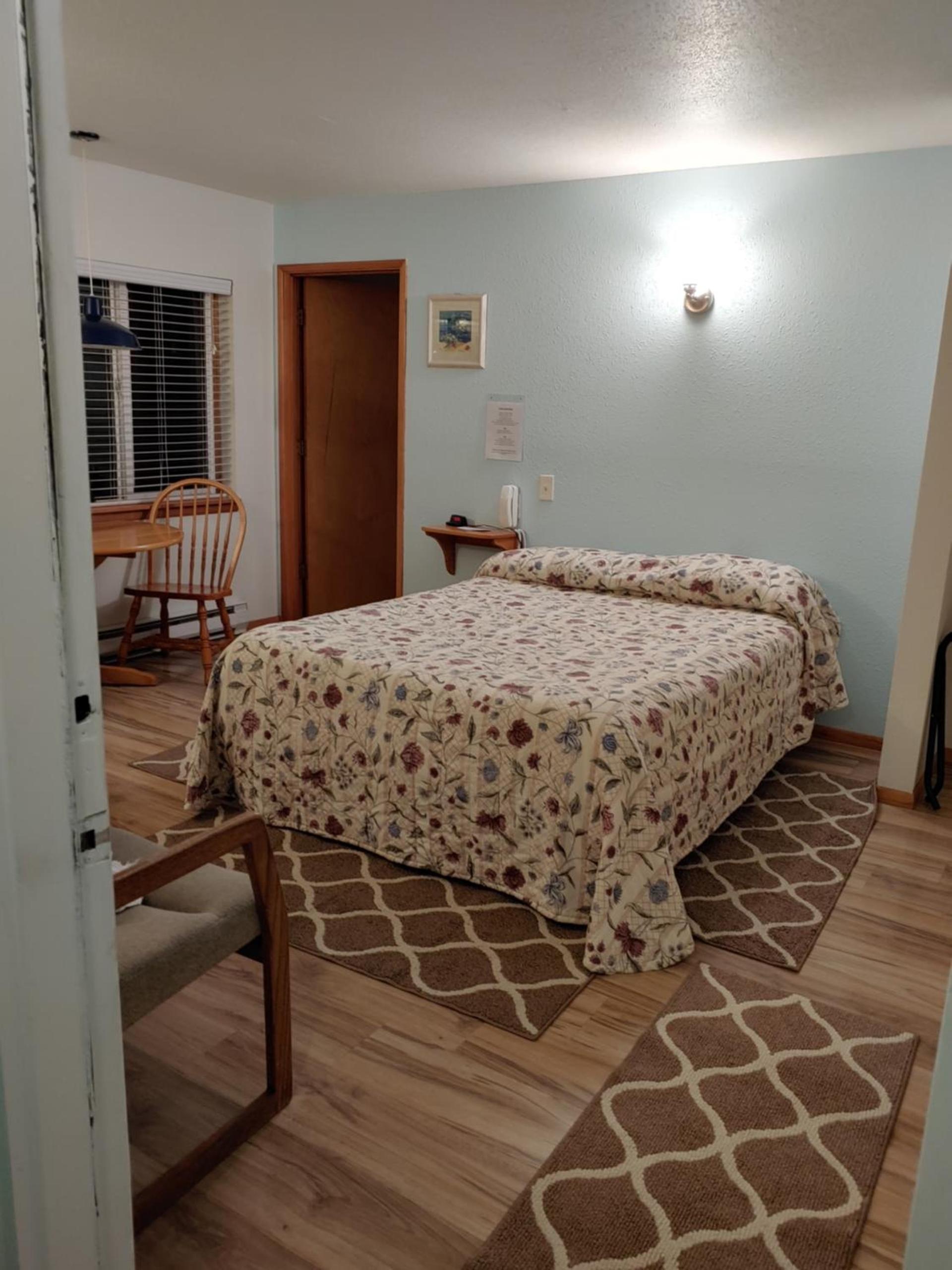 The Dublin House Motel photo 49