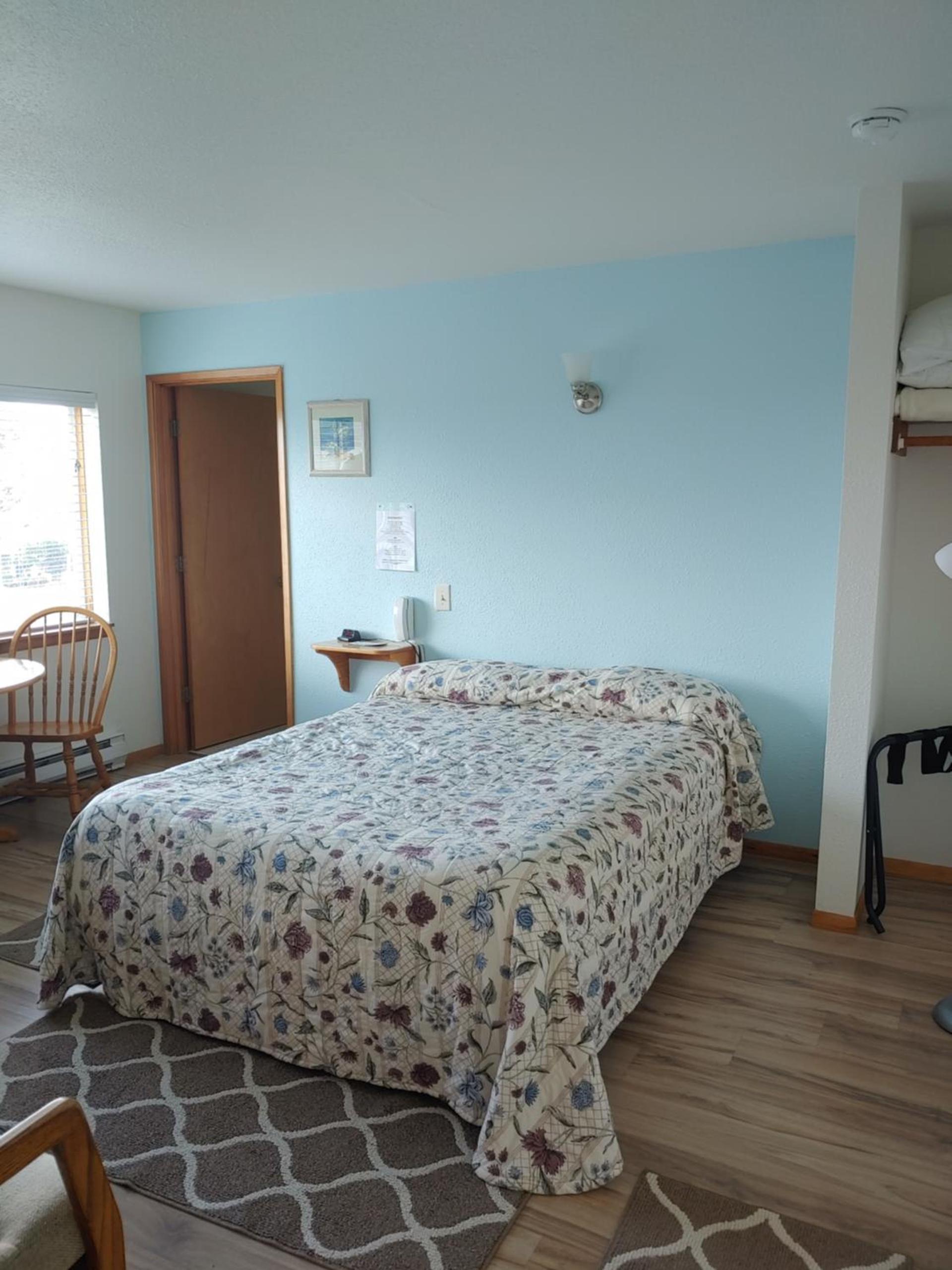 The Dublin House Motel photo 32