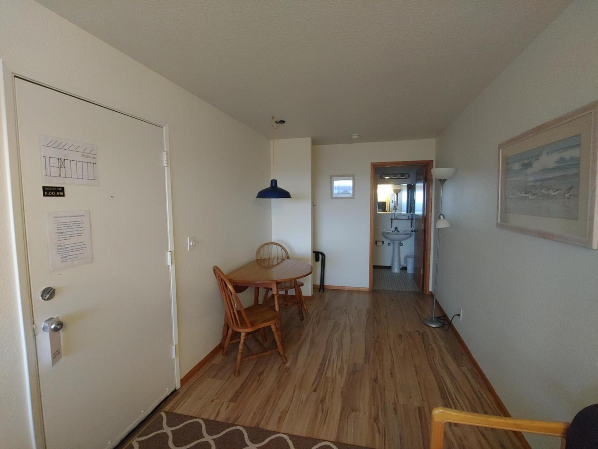 The Dublin House Motel photo 43