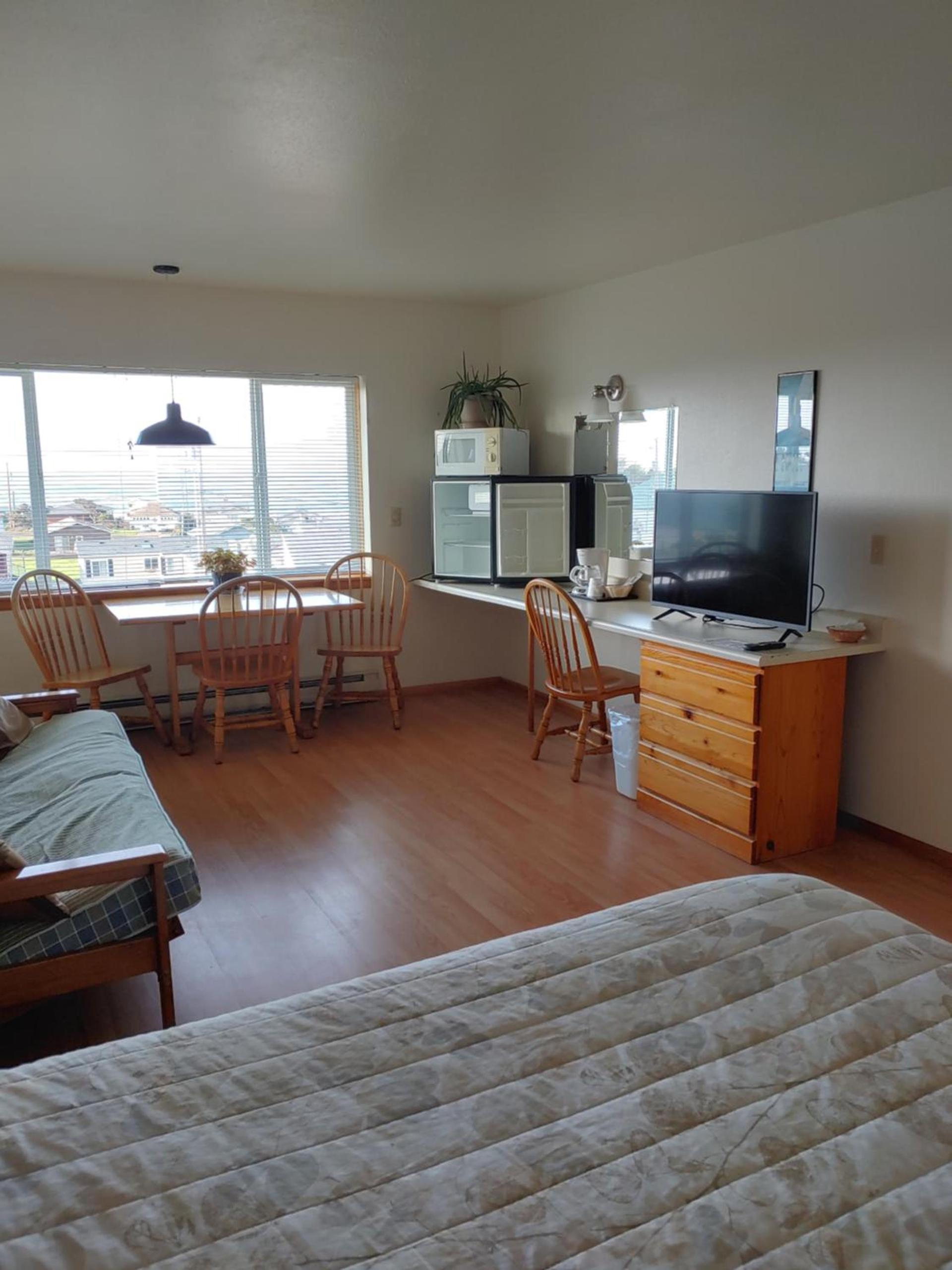 The Dublin House Motel photo 37
