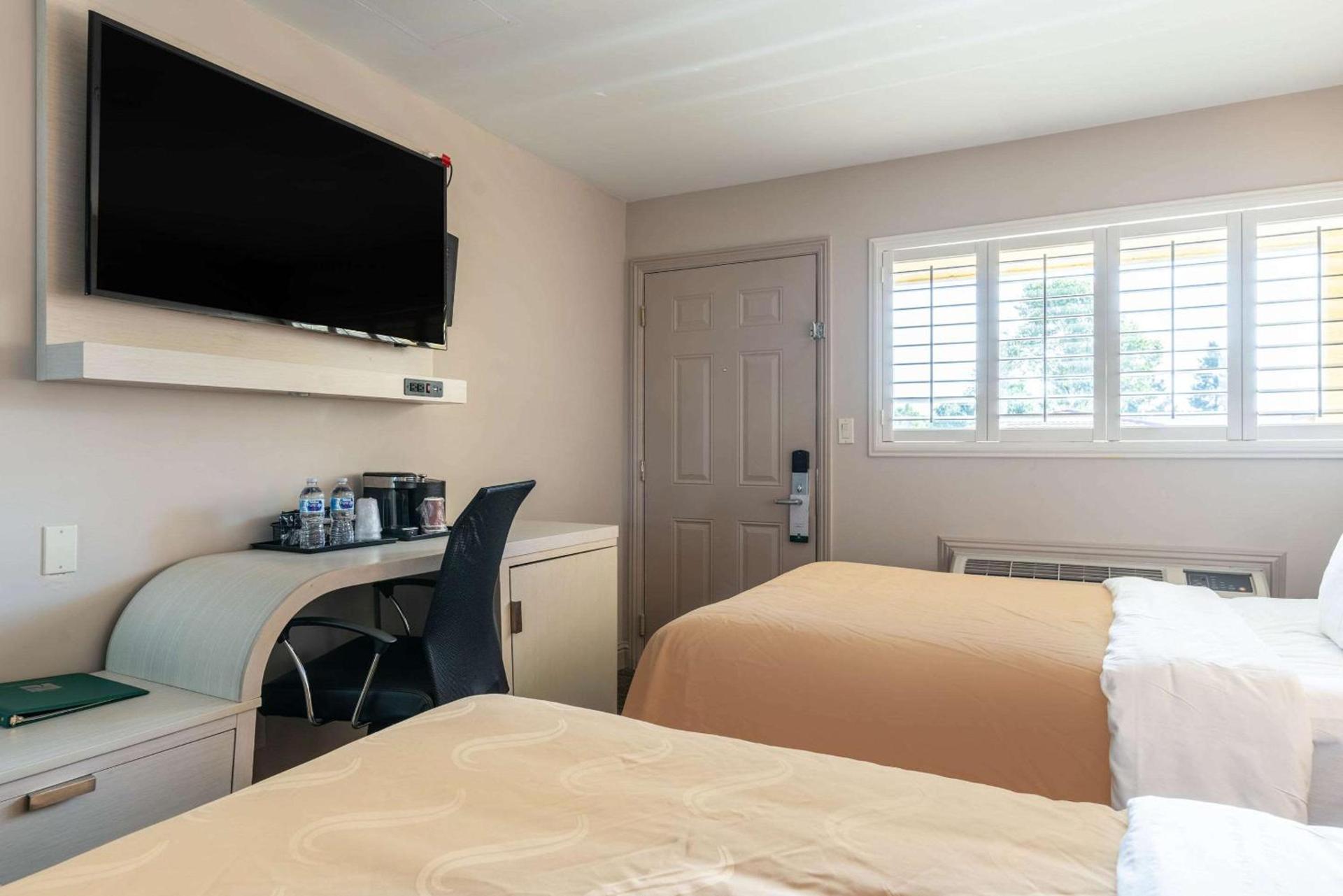 Signature Inn Berkeley photo 12