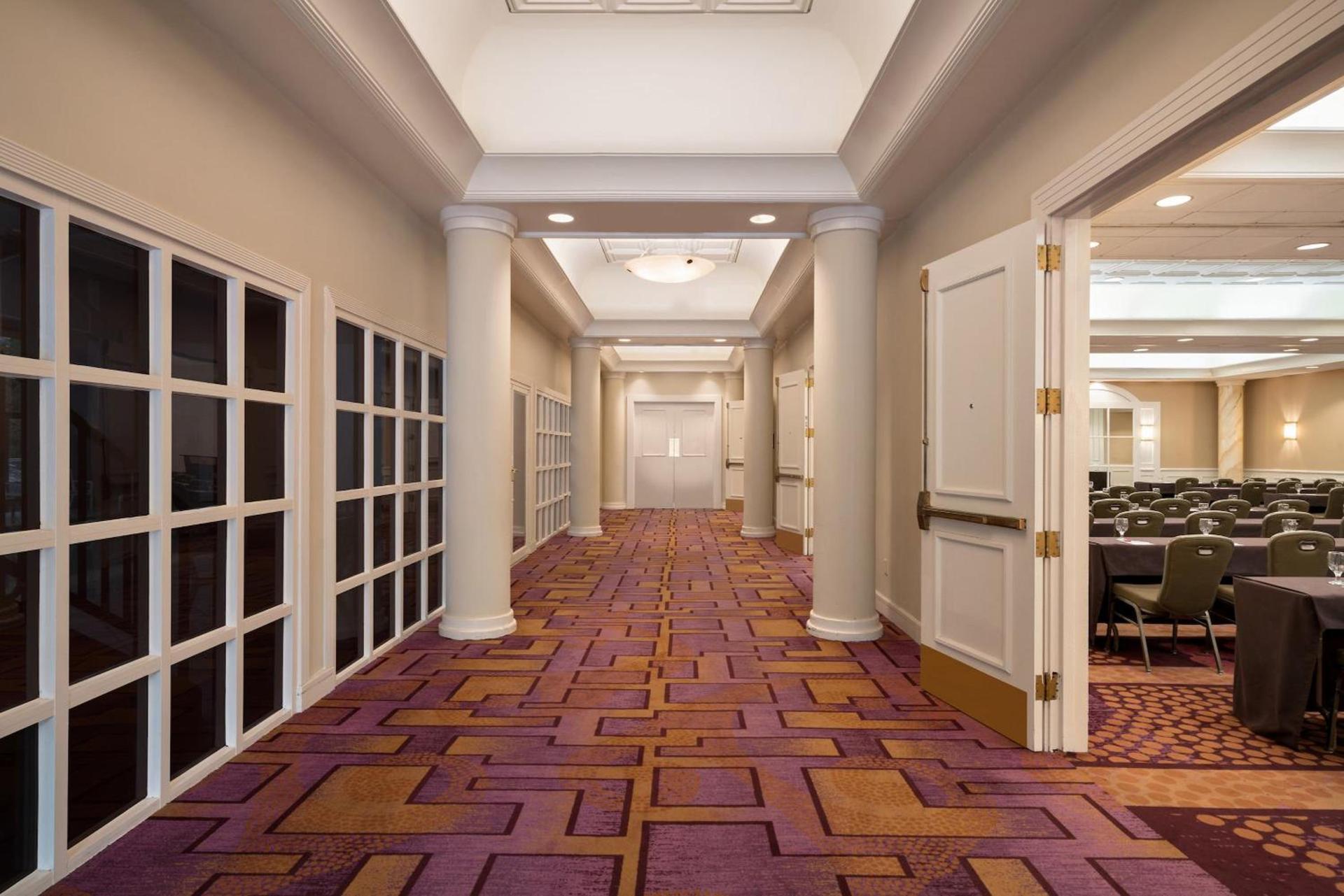 Crowne Plaza Englewood by IHG photo 11