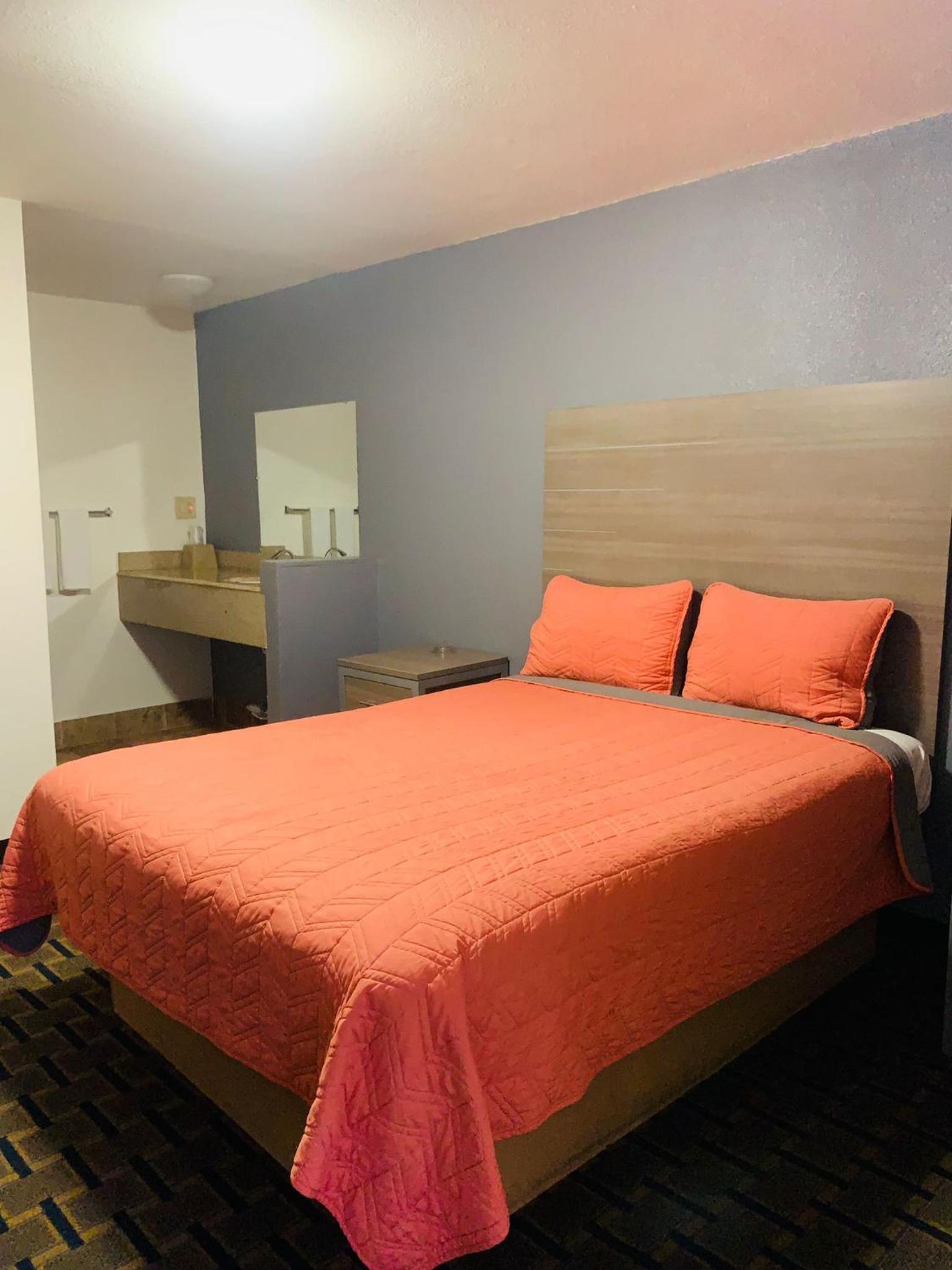 Relax Inn Motel Kountze photo 21