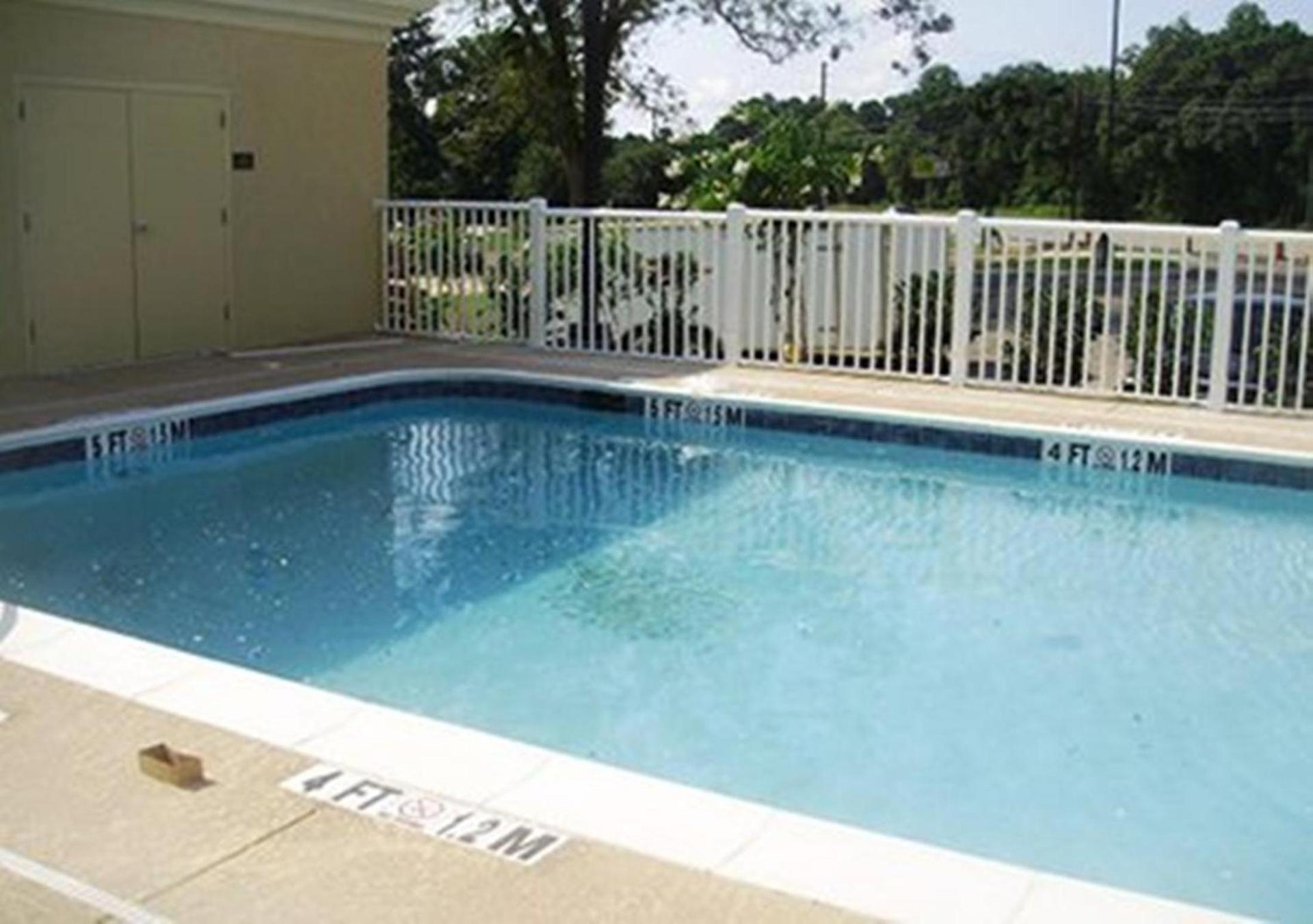Comfort Inn & Suites Dothan East photo 6