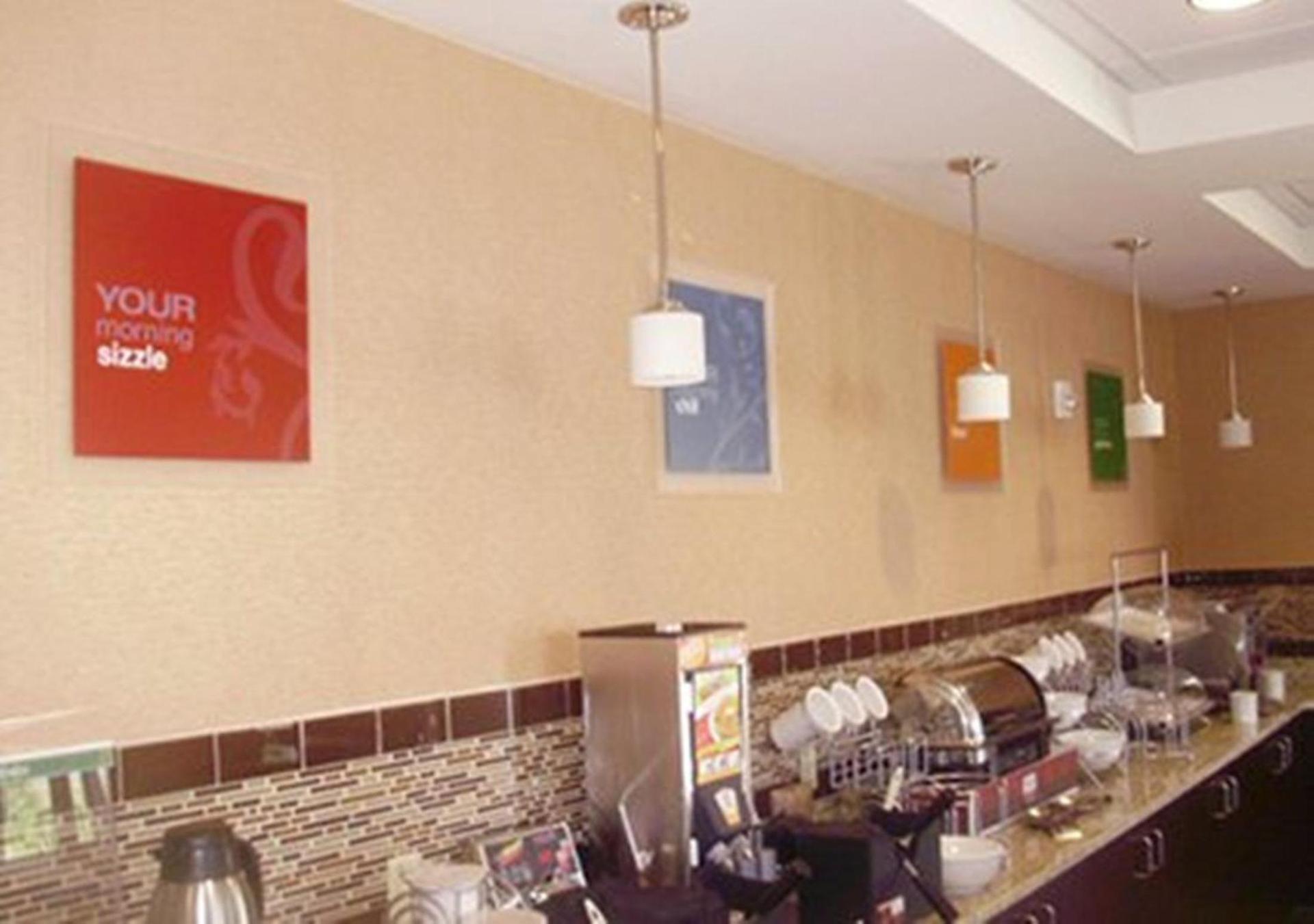Comfort Inn & Suites Dothan East photo 15