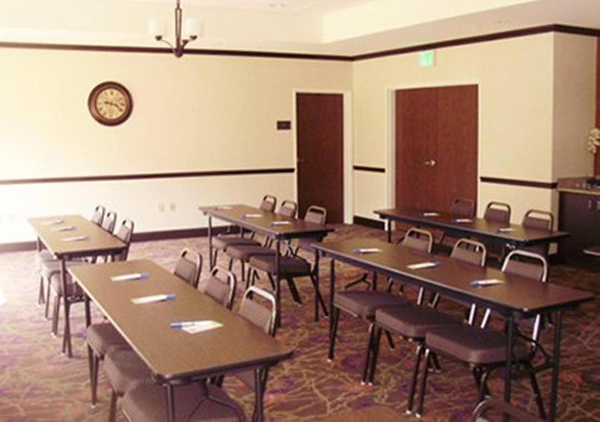 Comfort Inn & Suites Dothan East photo 12