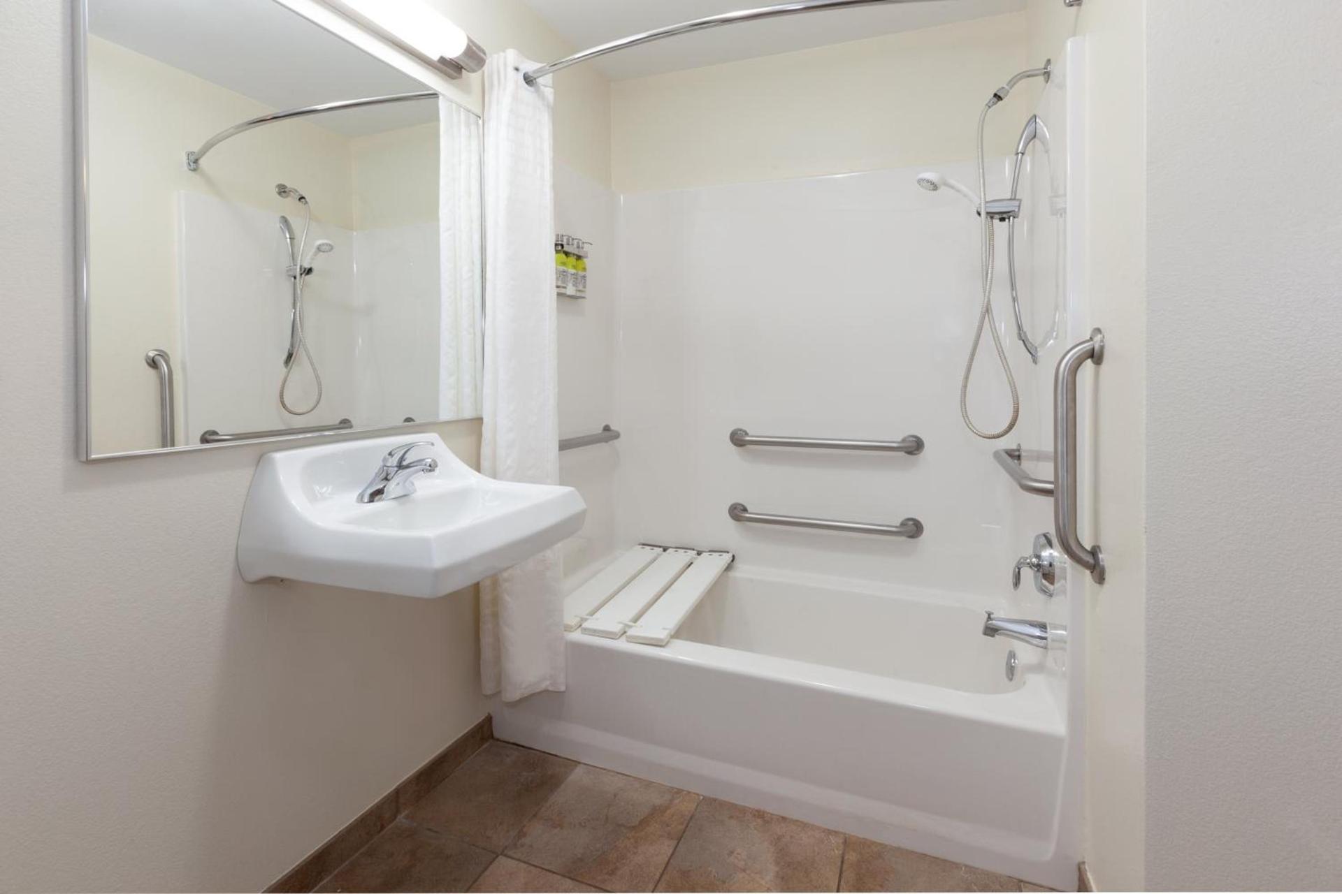 Candlewood Suites Kalamazoo by IHG photo 24