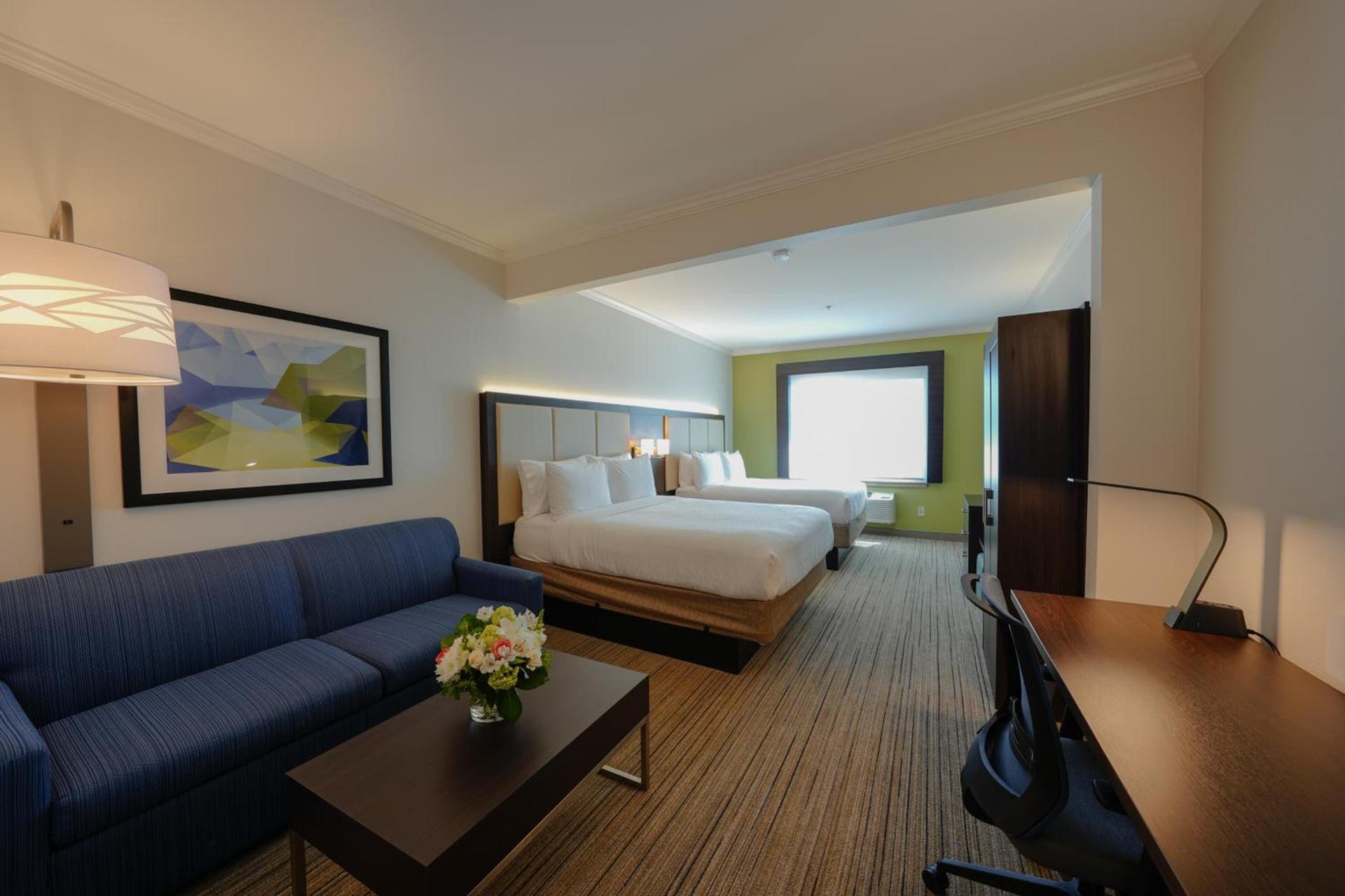 Holiday Inn Express & Suites Santa Clara - Silicon Valley by IHG photo 2