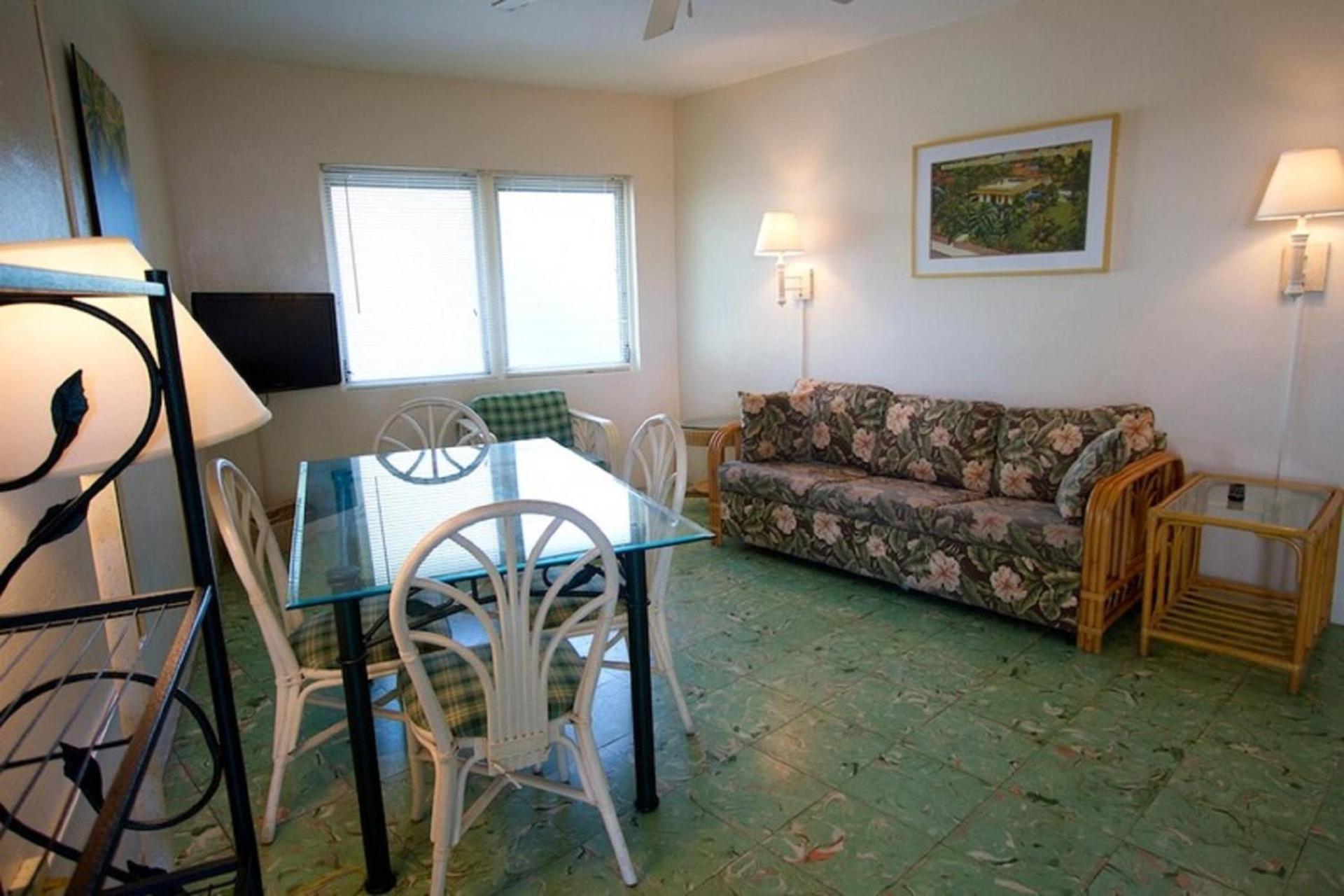 El Patio Motel photo 36