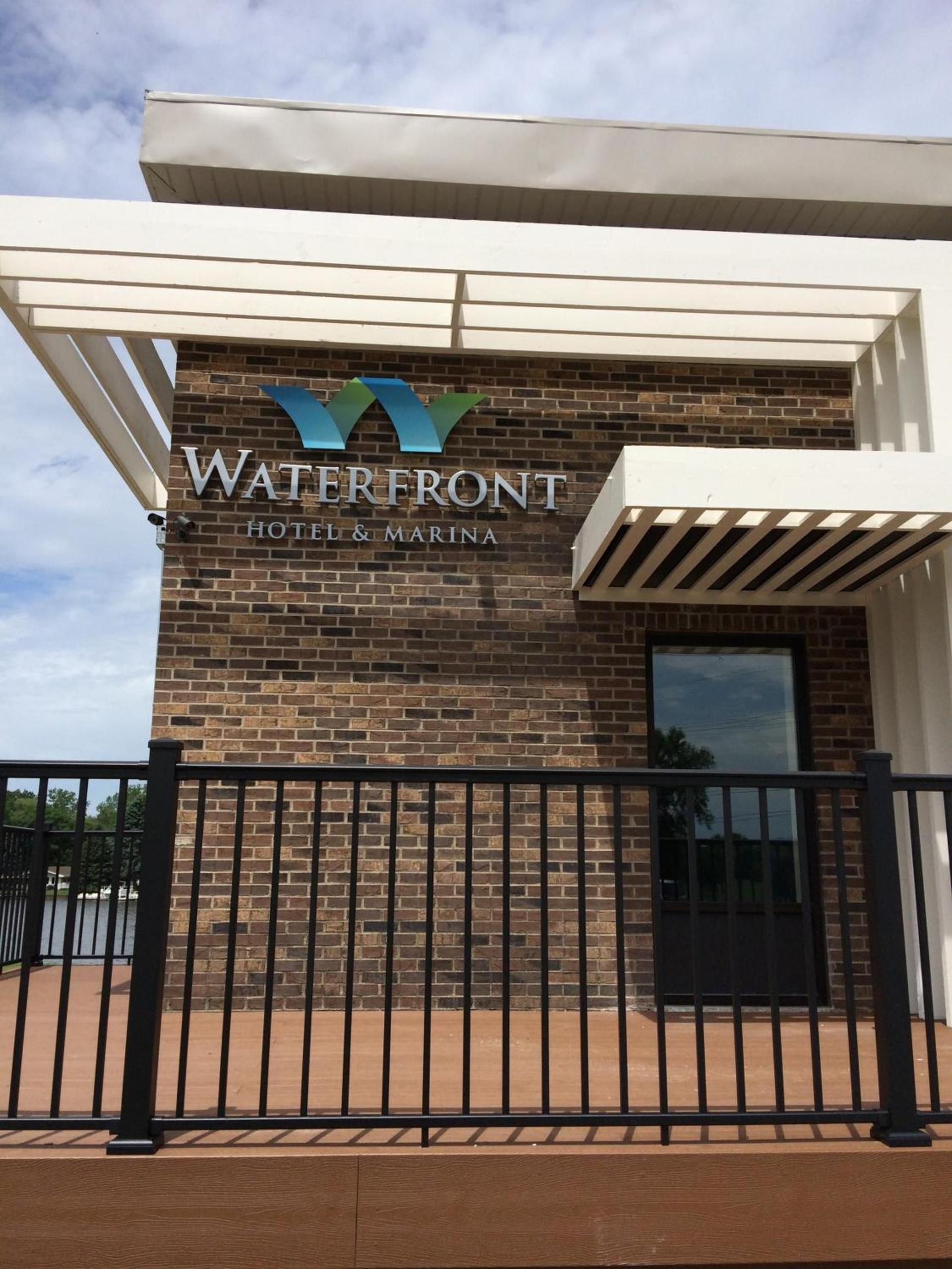 Waterfront Hotel and Marina photo 11