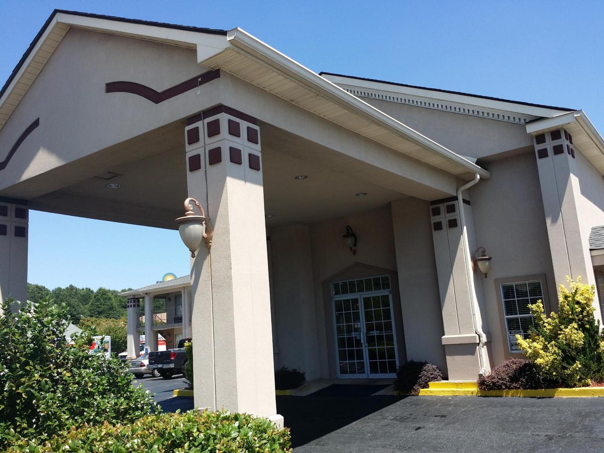 Super 8 by Wyndham Covington photo 15