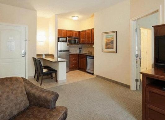 Staybridge Suites Lafayette-Airport by IHG photo 10
