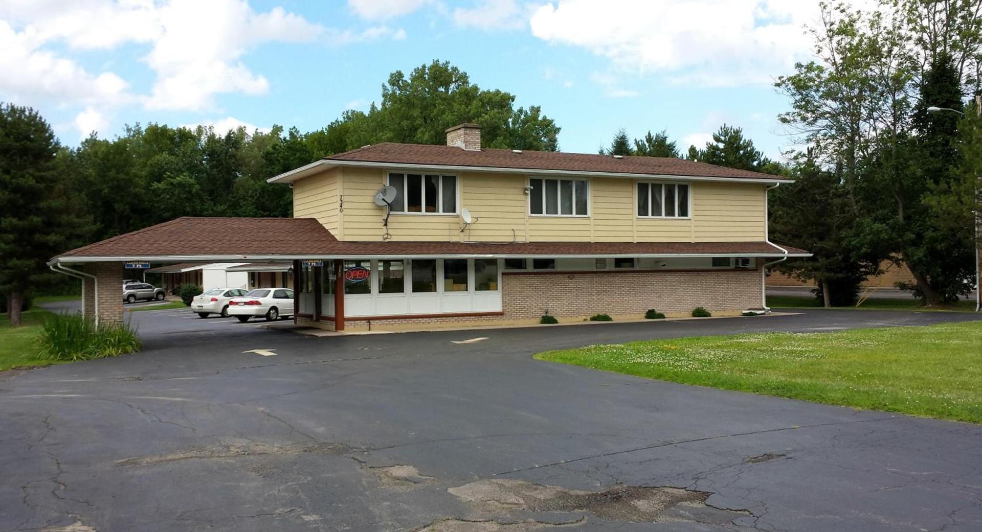 Budget Inn Fairport photo 4