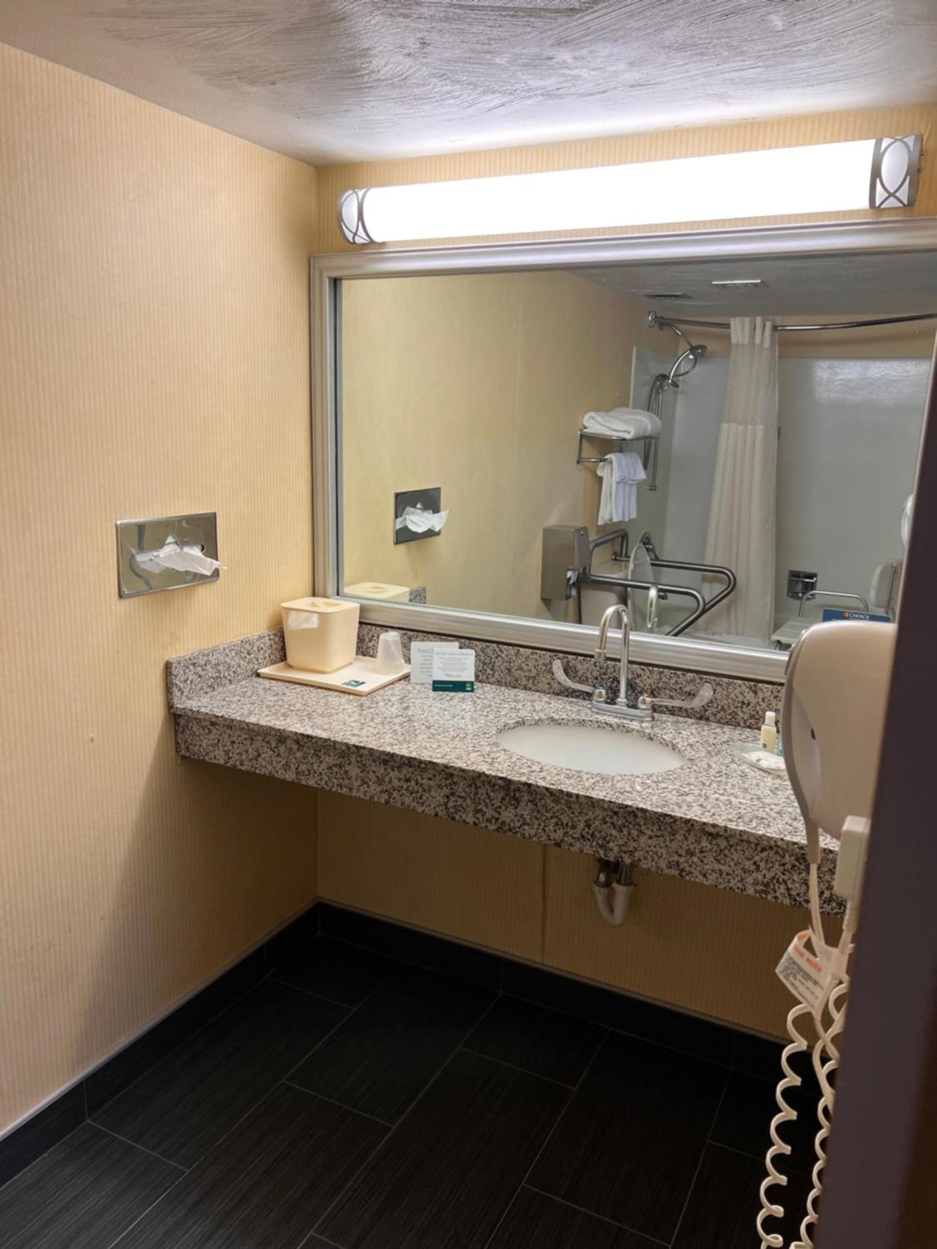 Quality Inn Hermitage South photo 29