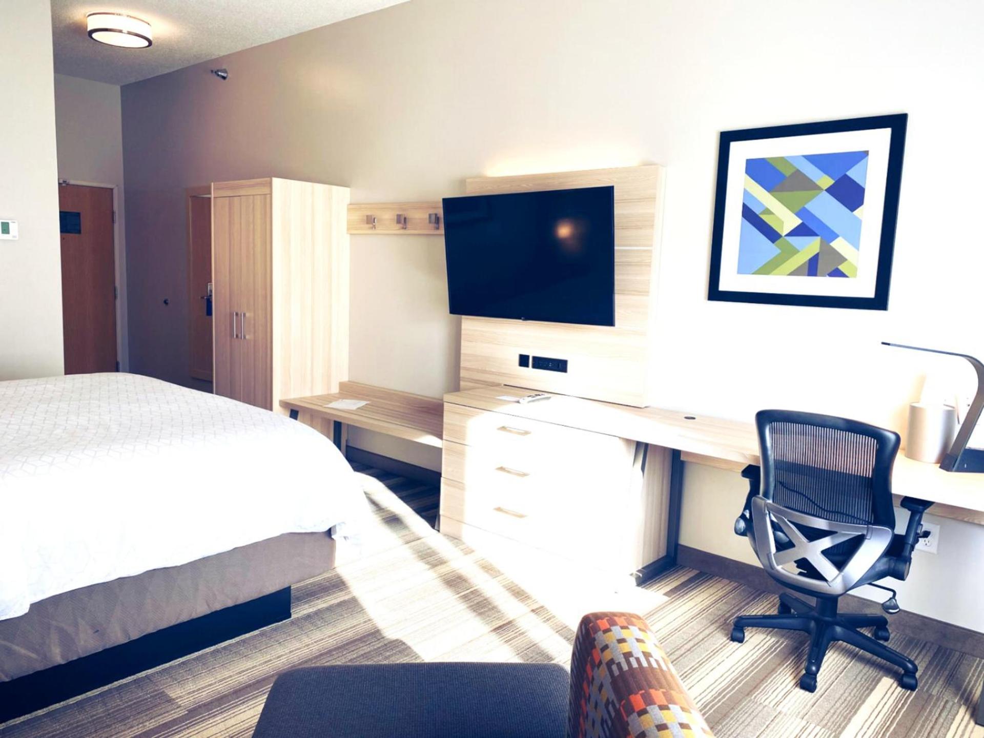 Holiday Inn Express Hotel & Suites Logansport by IHG photo 17