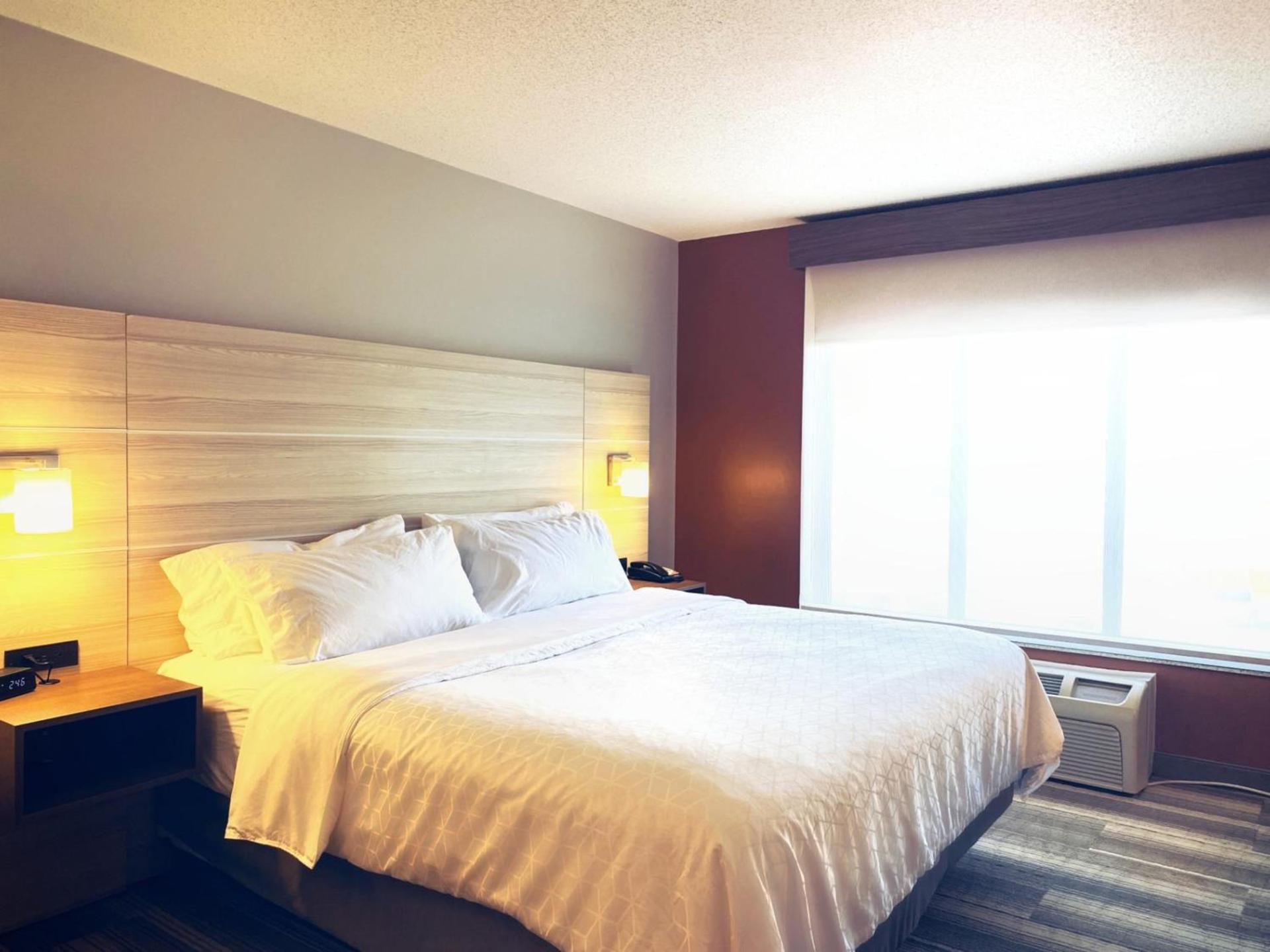 Holiday Inn Express Hotel & Suites Logansport by IHG photo 24