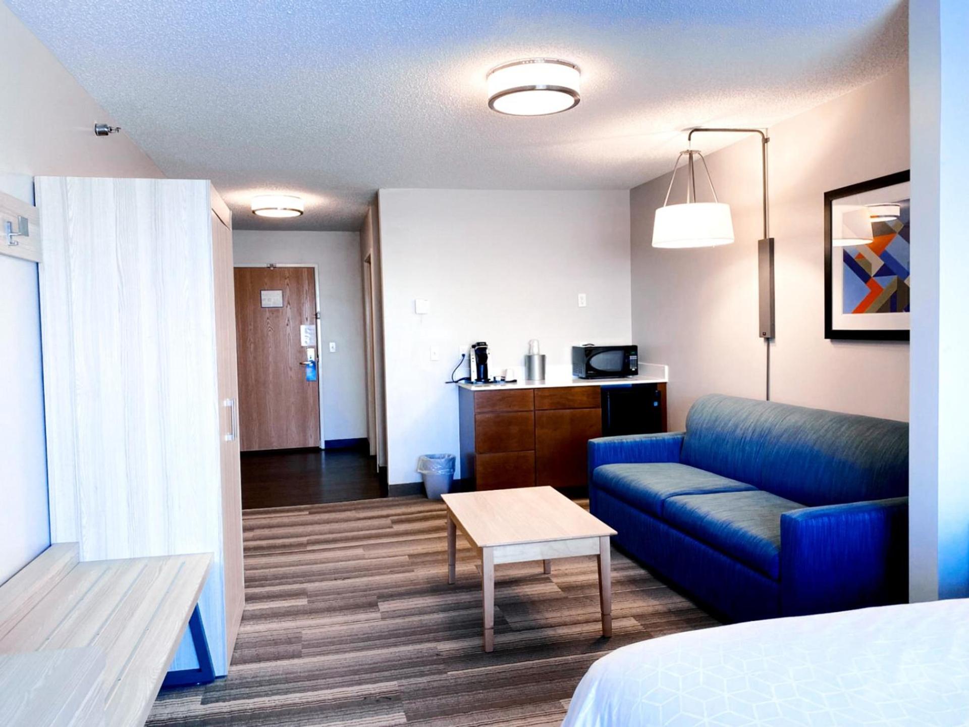 Holiday Inn Express Hotel & Suites Logansport by IHG photo 26