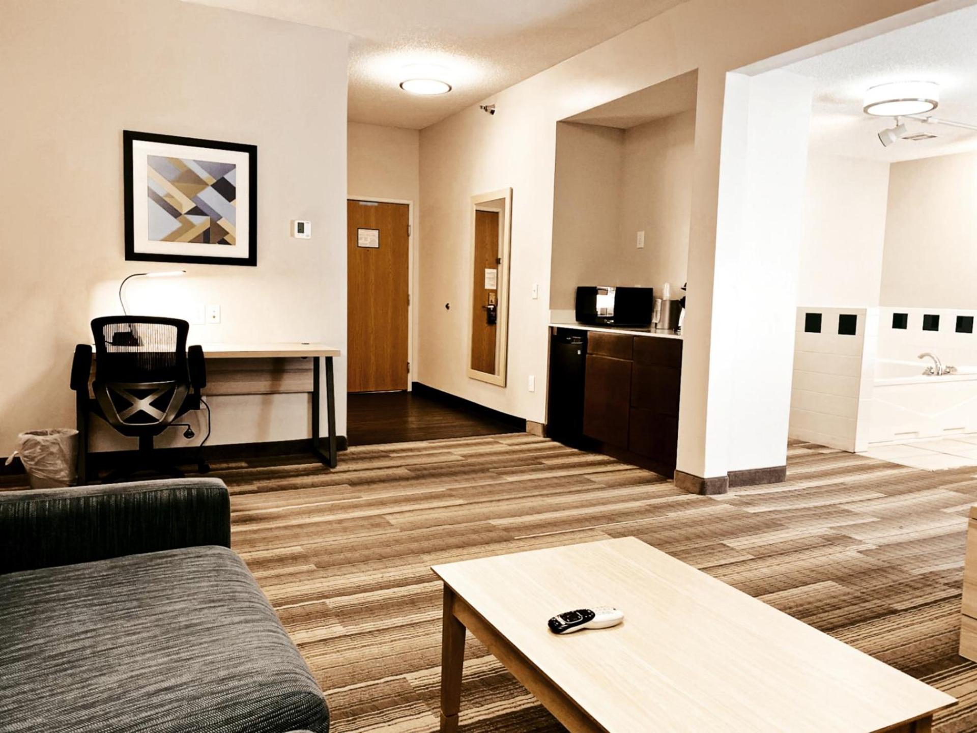 Holiday Inn Express Hotel & Suites Logansport by IHG photo 27