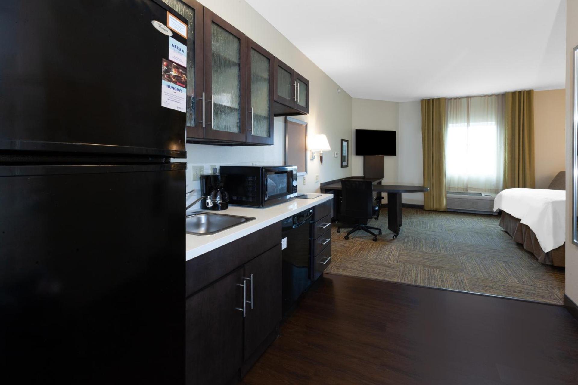 Candlewood Suites Kalamazoo by IHG photo 4