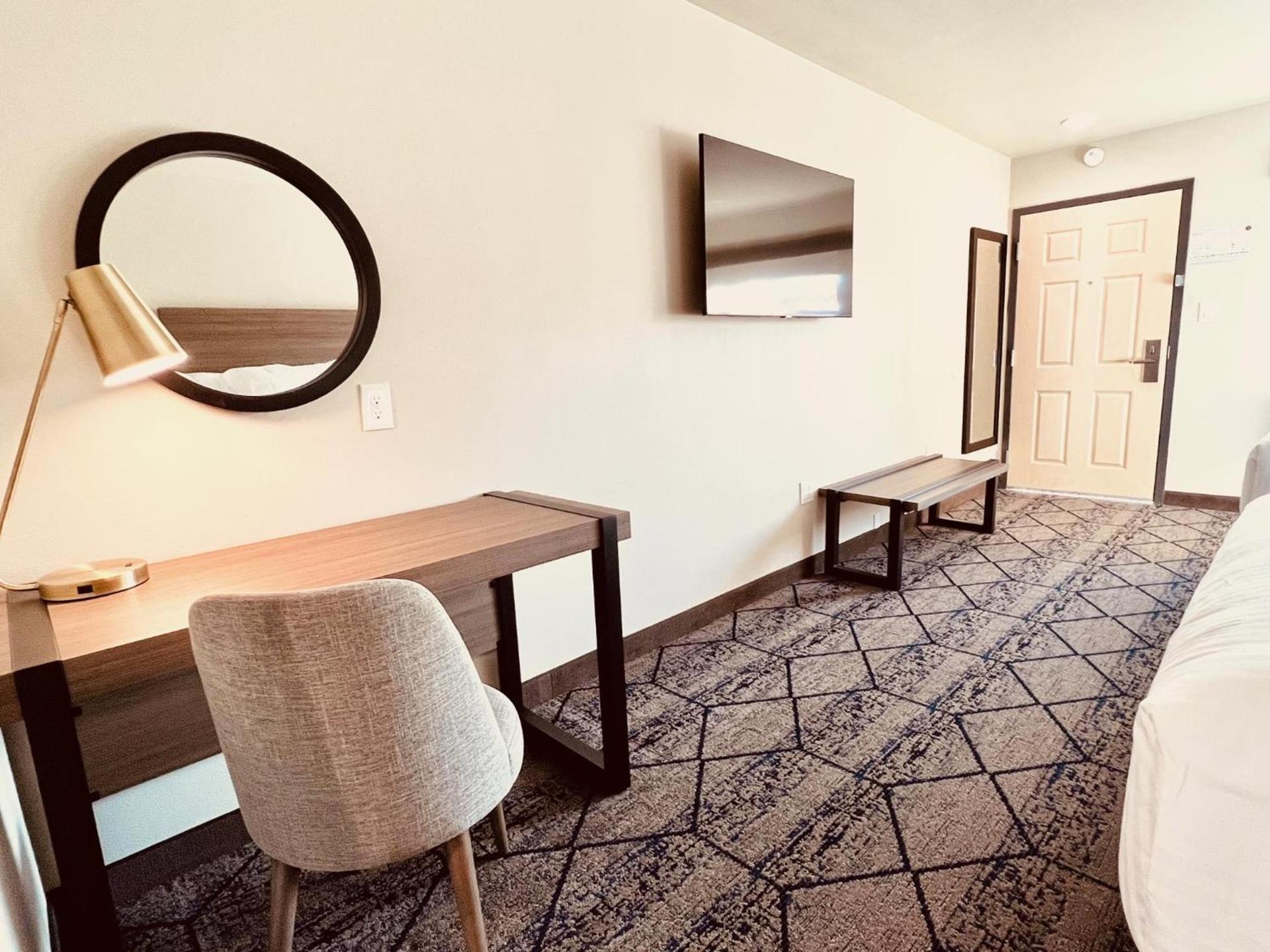 Ramada by Wyndham Modesto Yosemite Area photo 56