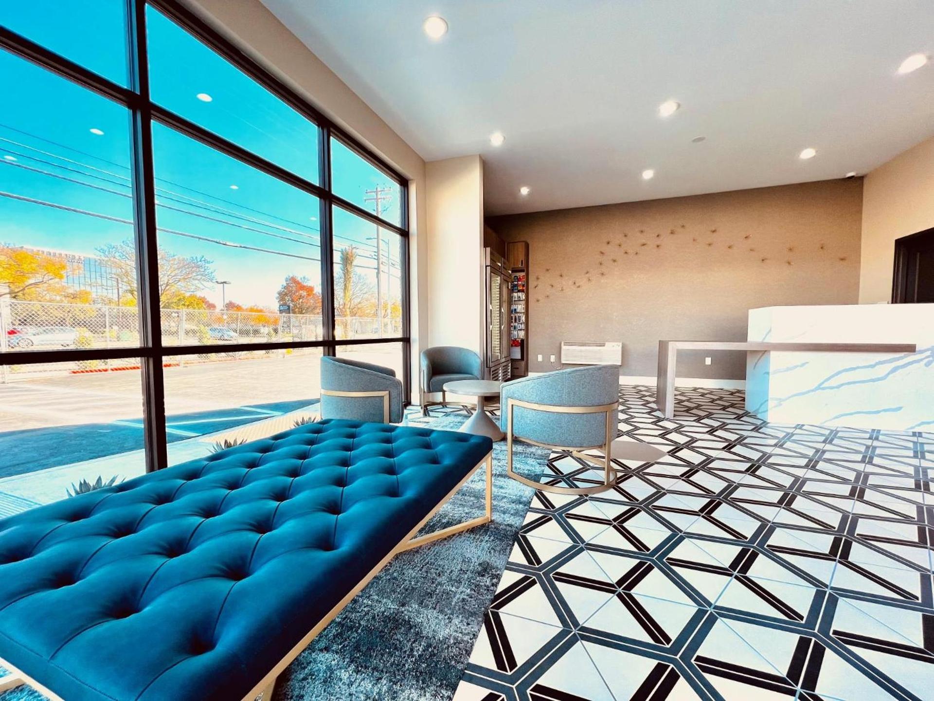 Ramada by Wyndham Modesto Yosemite Area photo 48