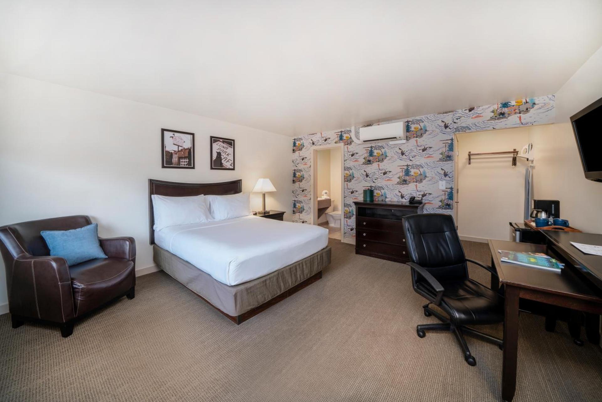 The Grove West Seattle Inn photo 3