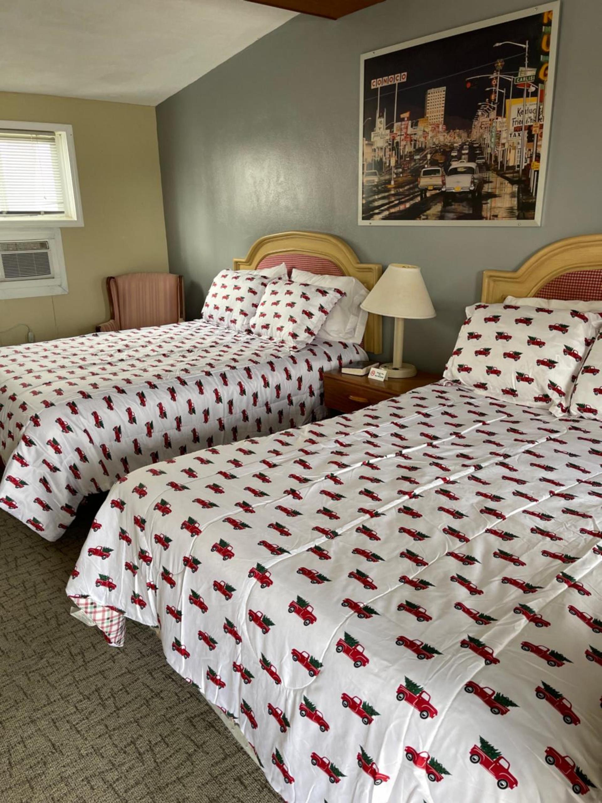 HOMETOWN INN photo 6