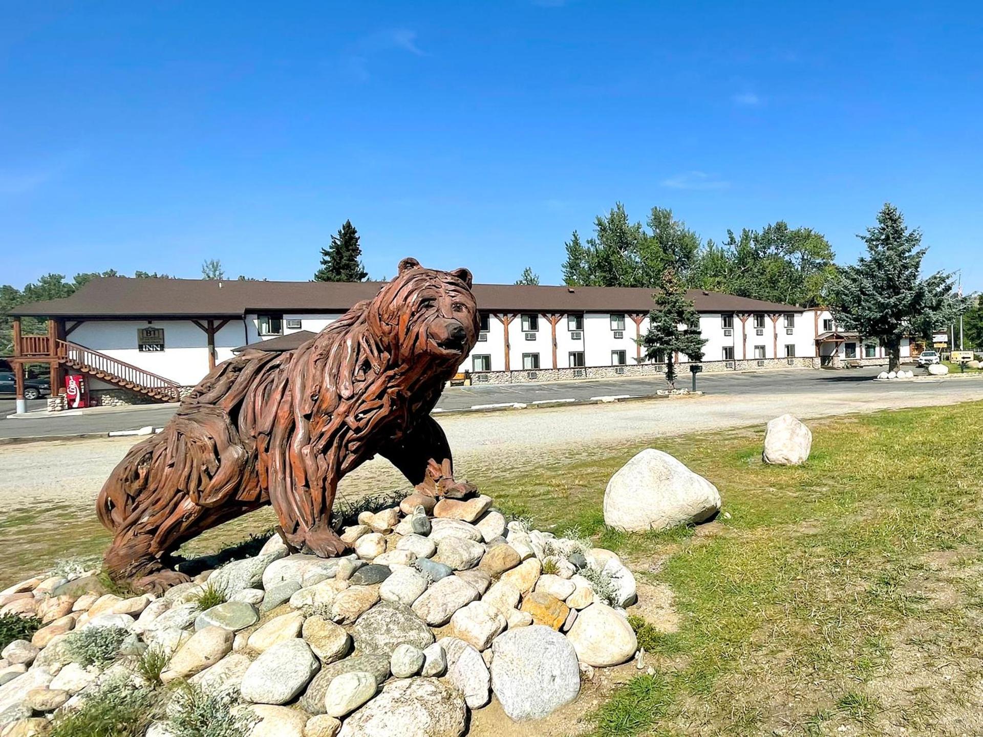 Beartooth Hideaway Inn & Cabins photo 15