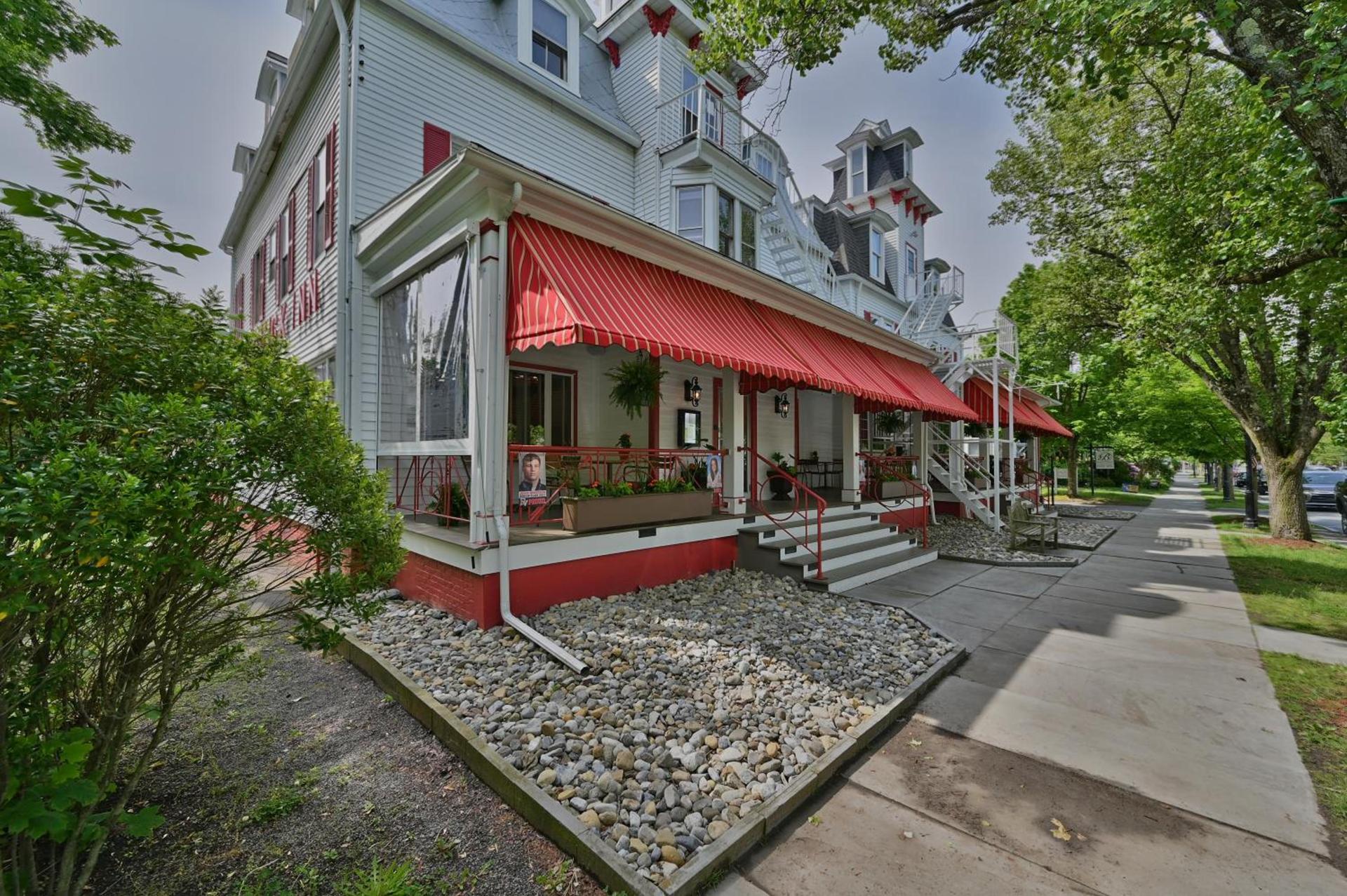 Tom Quick Inn photo 63
