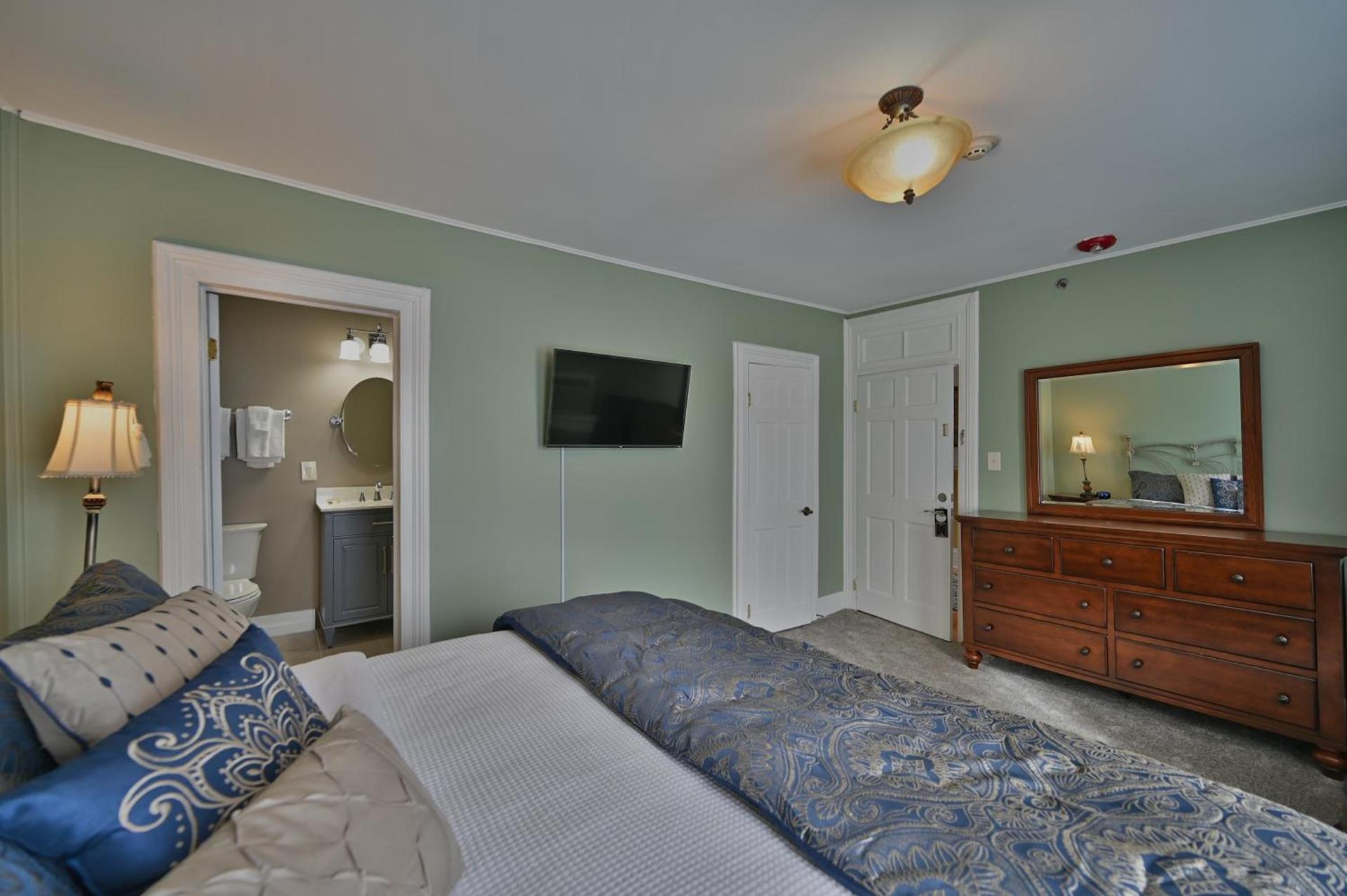 Tom Quick Inn photo 25