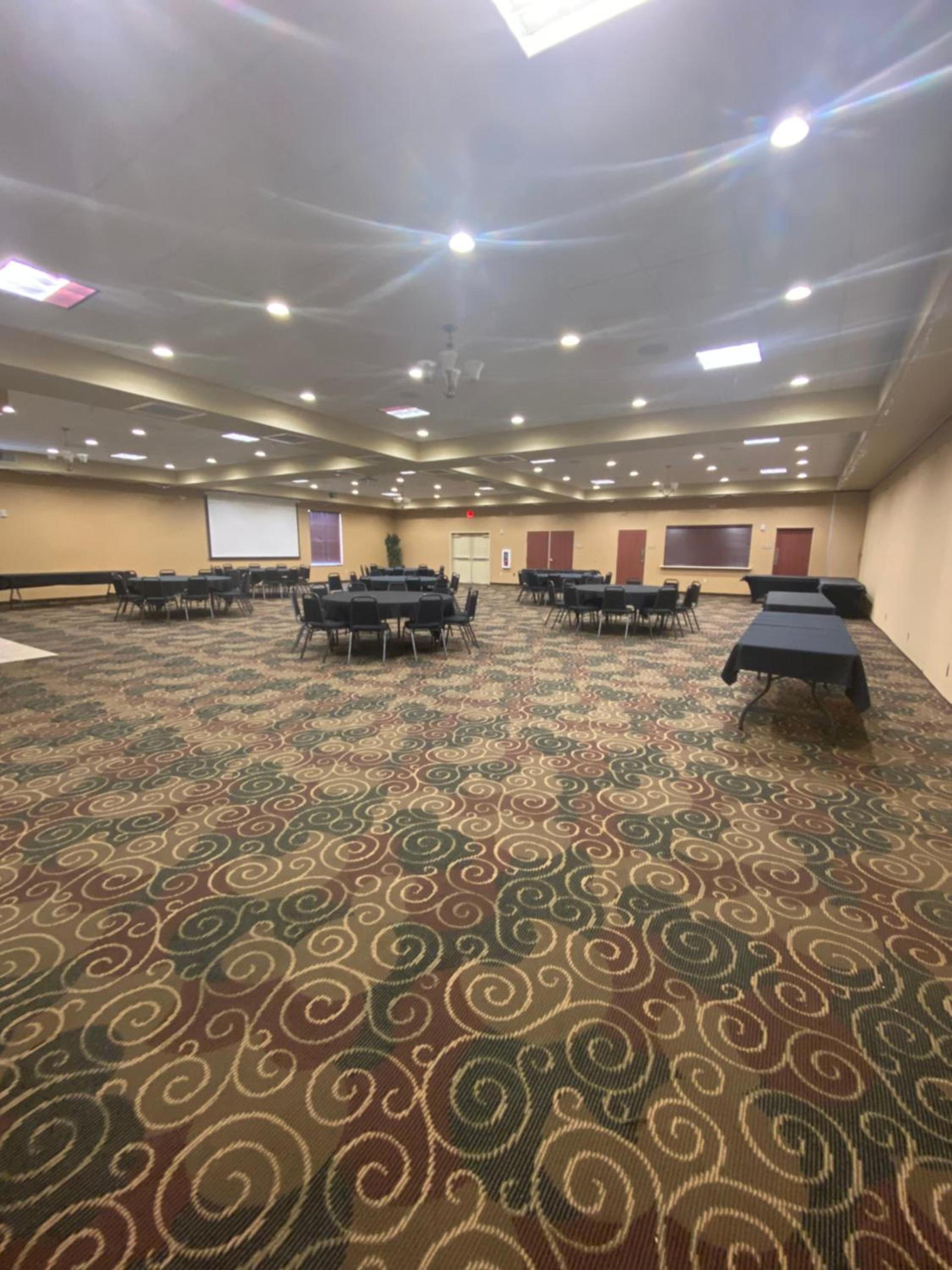 Cobblestone Hotel & Suites - Broken Bow photo 26
