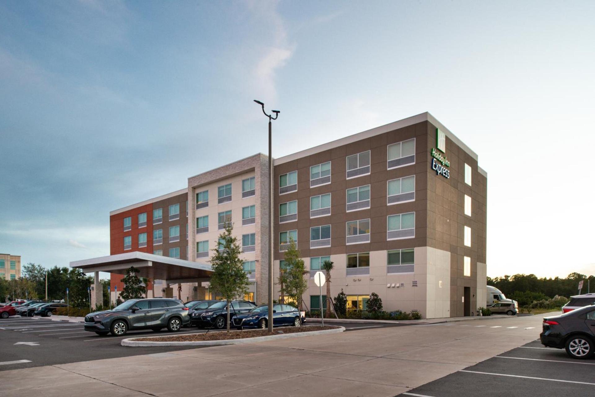 Holiday Inn Express Orlando - South Park by IHG photo 4