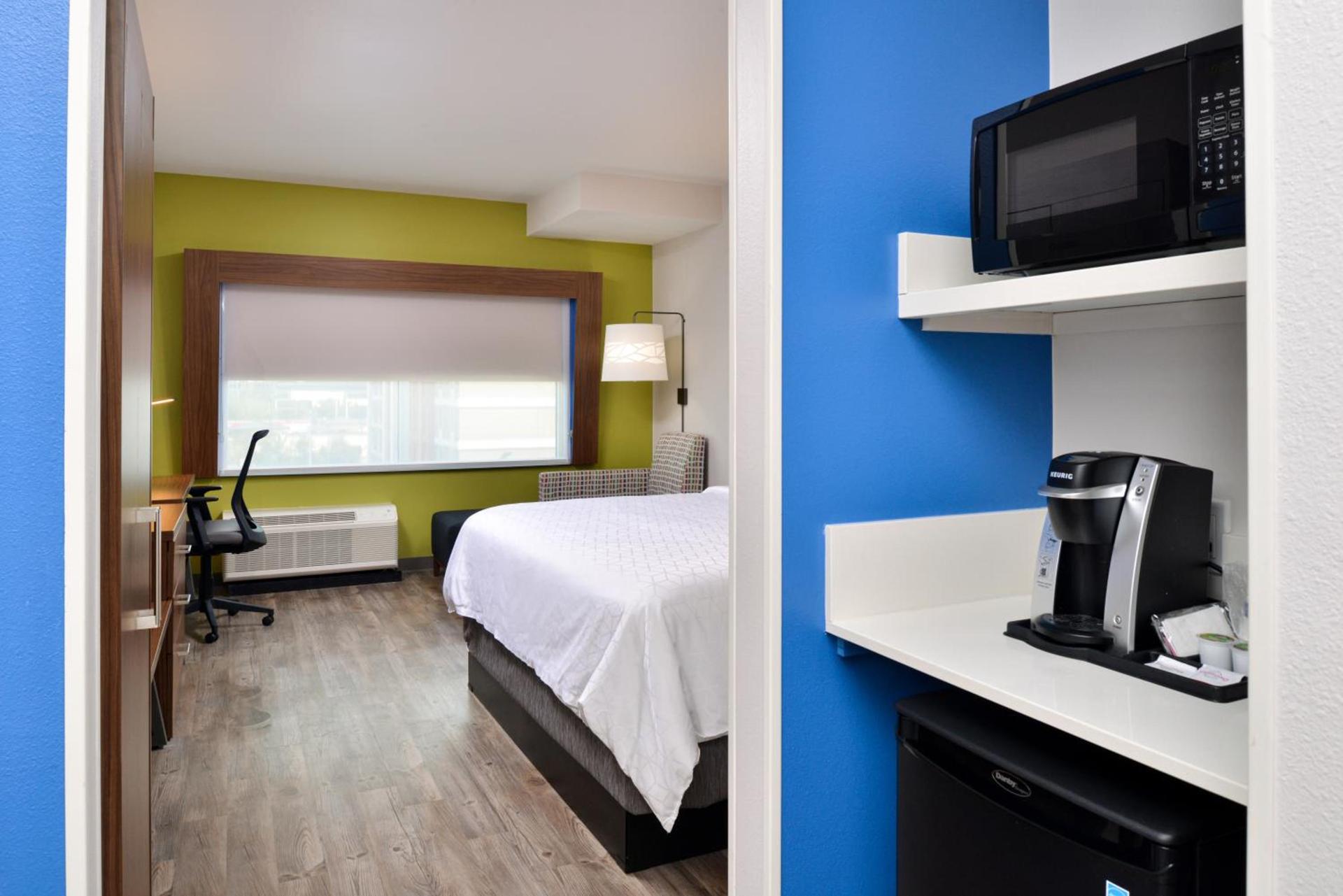 Holiday Inn Express Orlando - South Park by IHG photo 3