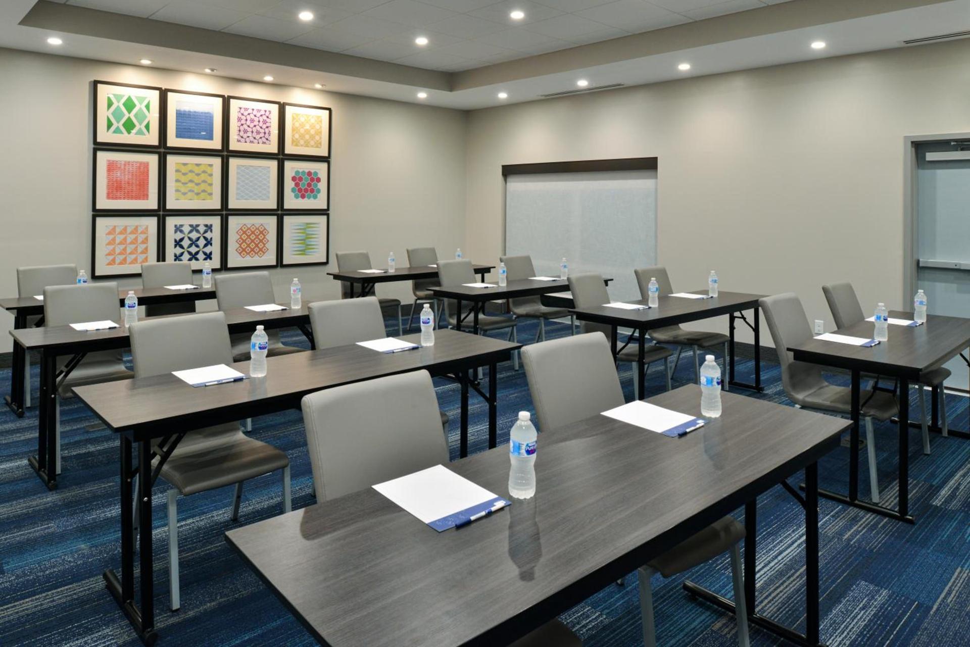 Holiday Inn Express Orlando - South Park by IHG photo 12